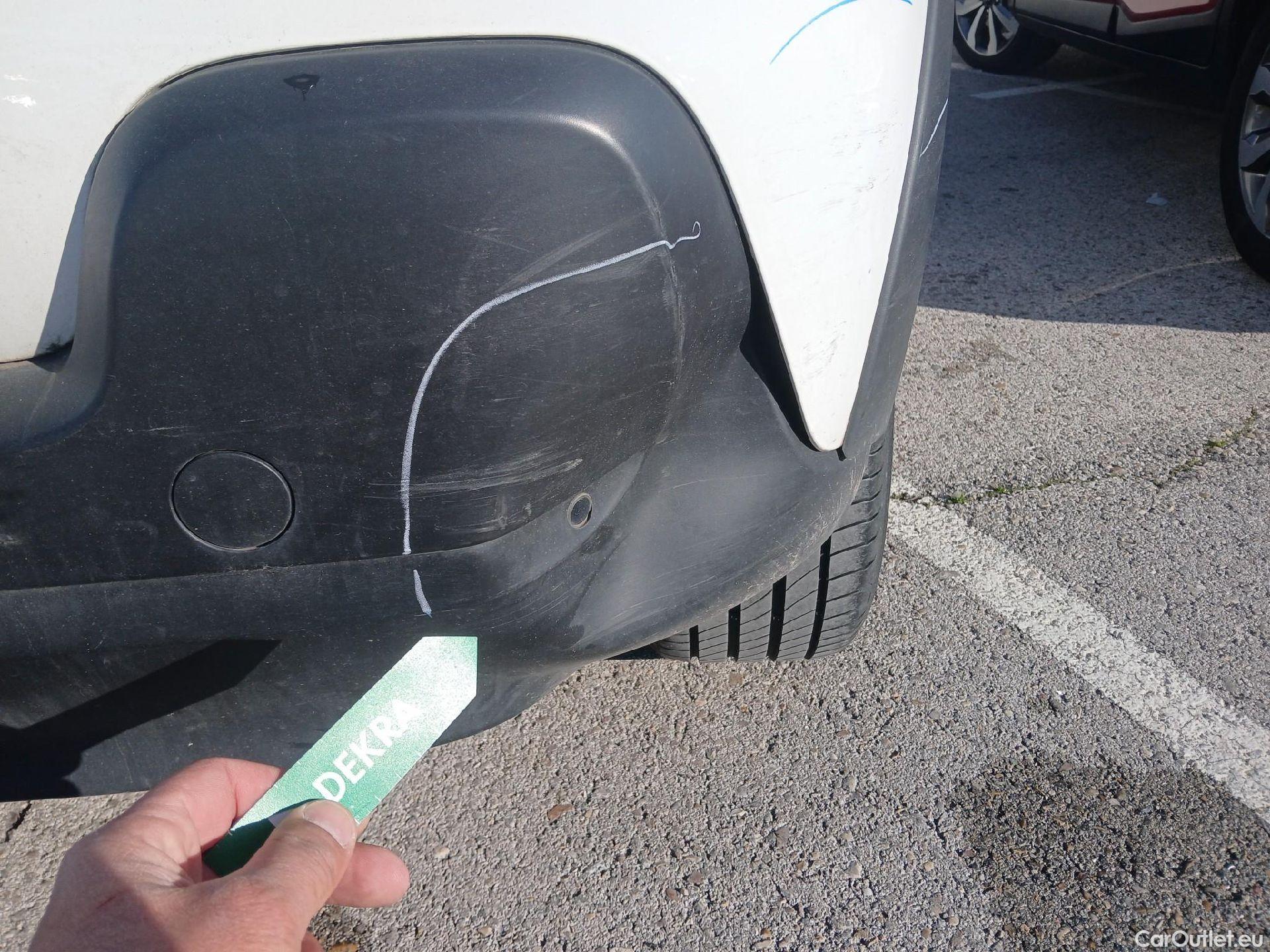  Citroen  C3 CITROEN  / 2020 / 5P / berlina con portón PureTech 81KW (110CV) S&S Feel Pack (AC2) #24