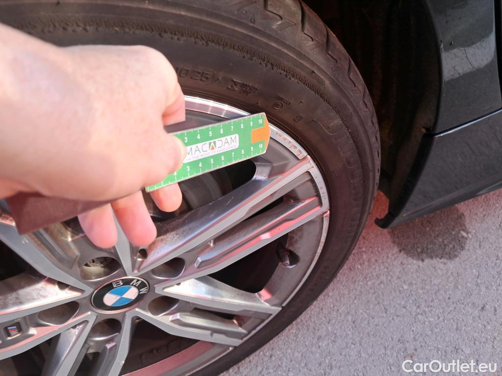  Bmw  Serie 1 BMW  / 2019 / 5P / berlina con portón 116d #8