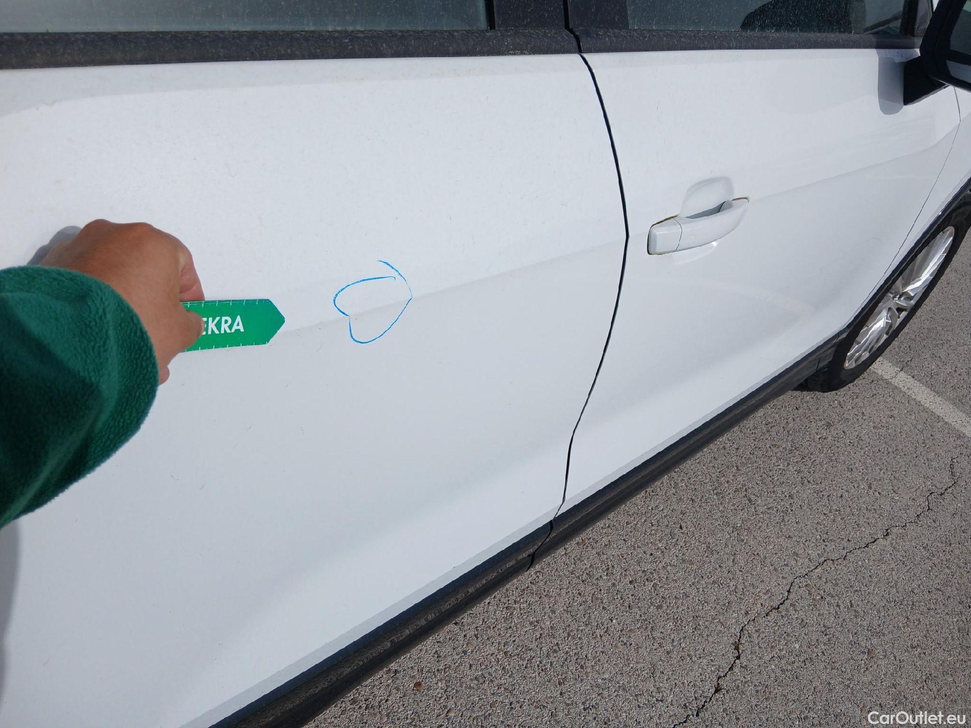  Audi  Q2 AUDI  / 2016 / 5P / todoterreno Design 30 TFSI 85kW (116CV) #19