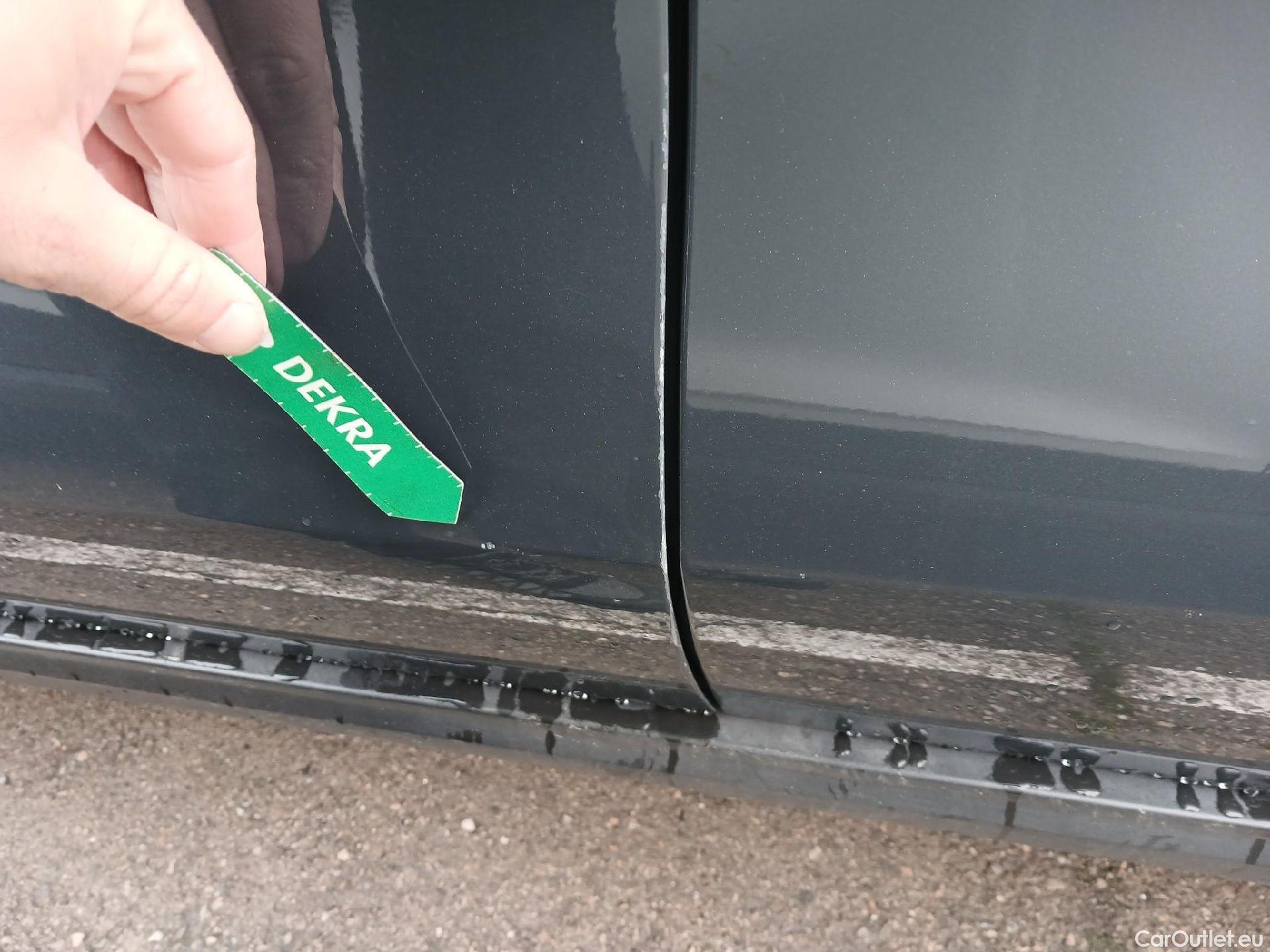  KIA  Sportage KIA  1.6MHEV Drive 100kW(136CV) 4x2(Crist Tintados)(CX) #9