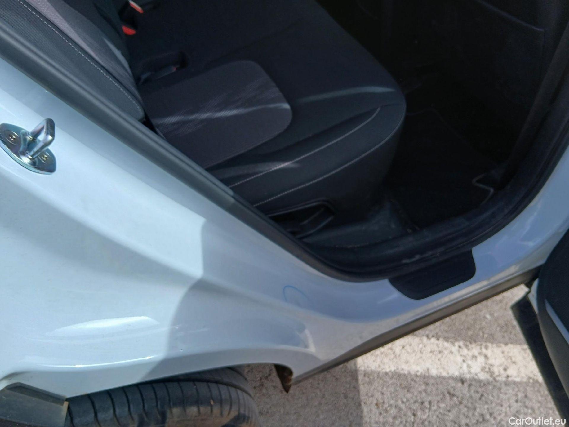  KIA  Sportage KIA  / 2022 / 5P / todoterreno 1.6 T-GDi HEV 171kW (230CV) Drive 4X2 #31