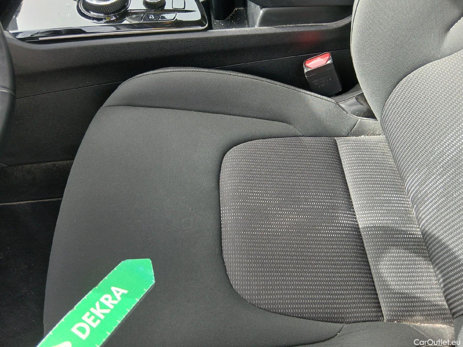  KIA  Sportage KIA  / 2022 / 5P / todoterreno 1.6 T-GDi HEV 171kW (230CV) Drive 4X2 #8