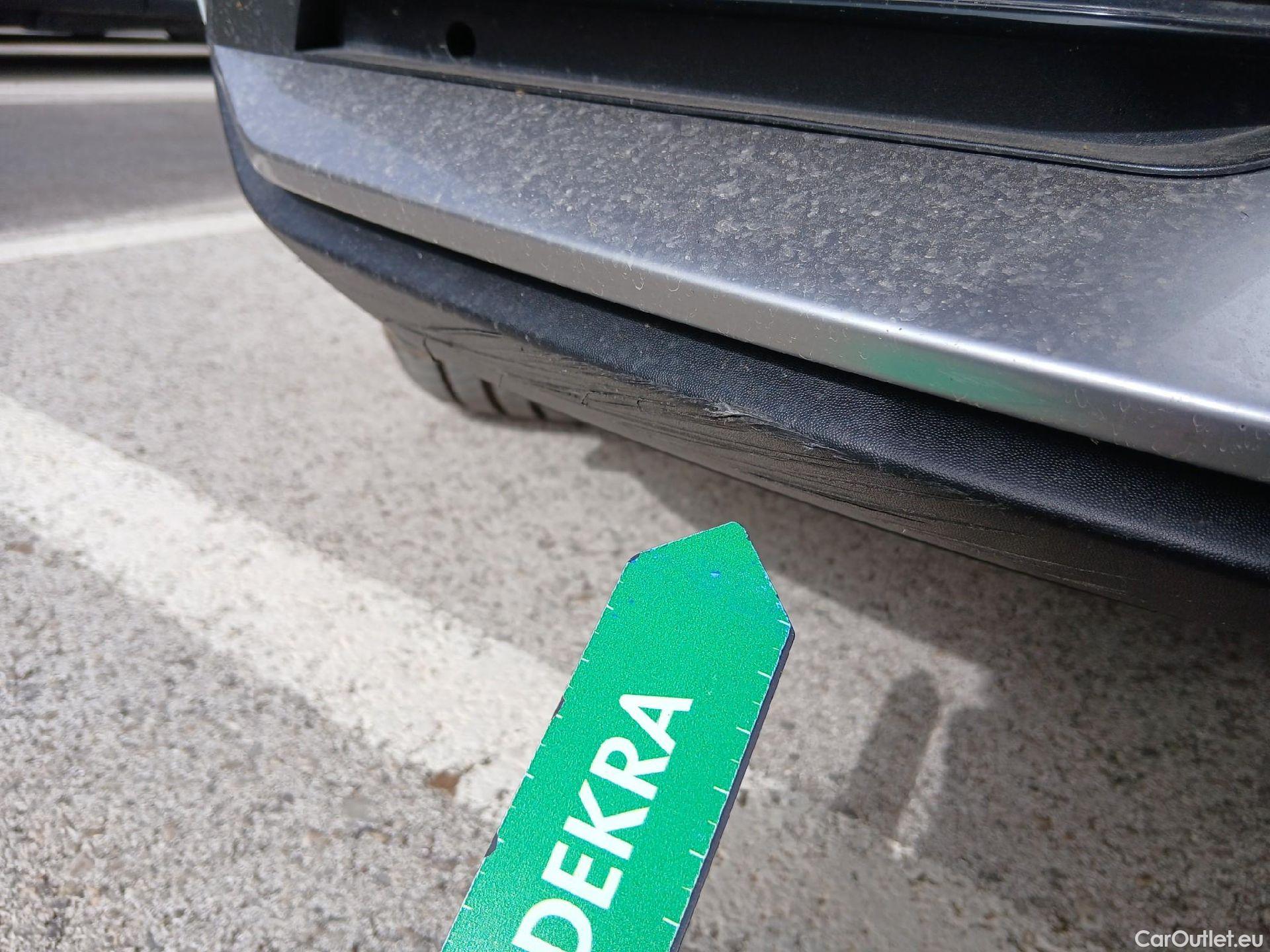  KIA  Sportage KIA  / 2022 / 5P / todoterreno 1.6 T-GDi HEV 171kW (230CV) Drive 4X2 #4