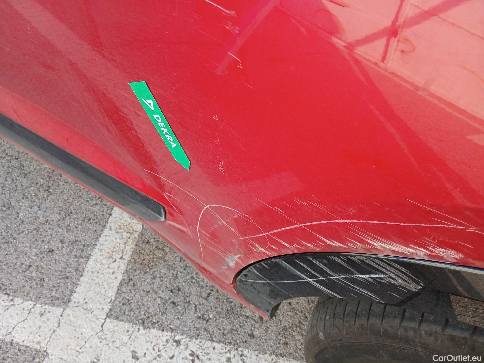  KIA  Niro KIA  / 2022 / 5P / crossover 1.6 GDi HEV 104kW (141CV) Drive #16