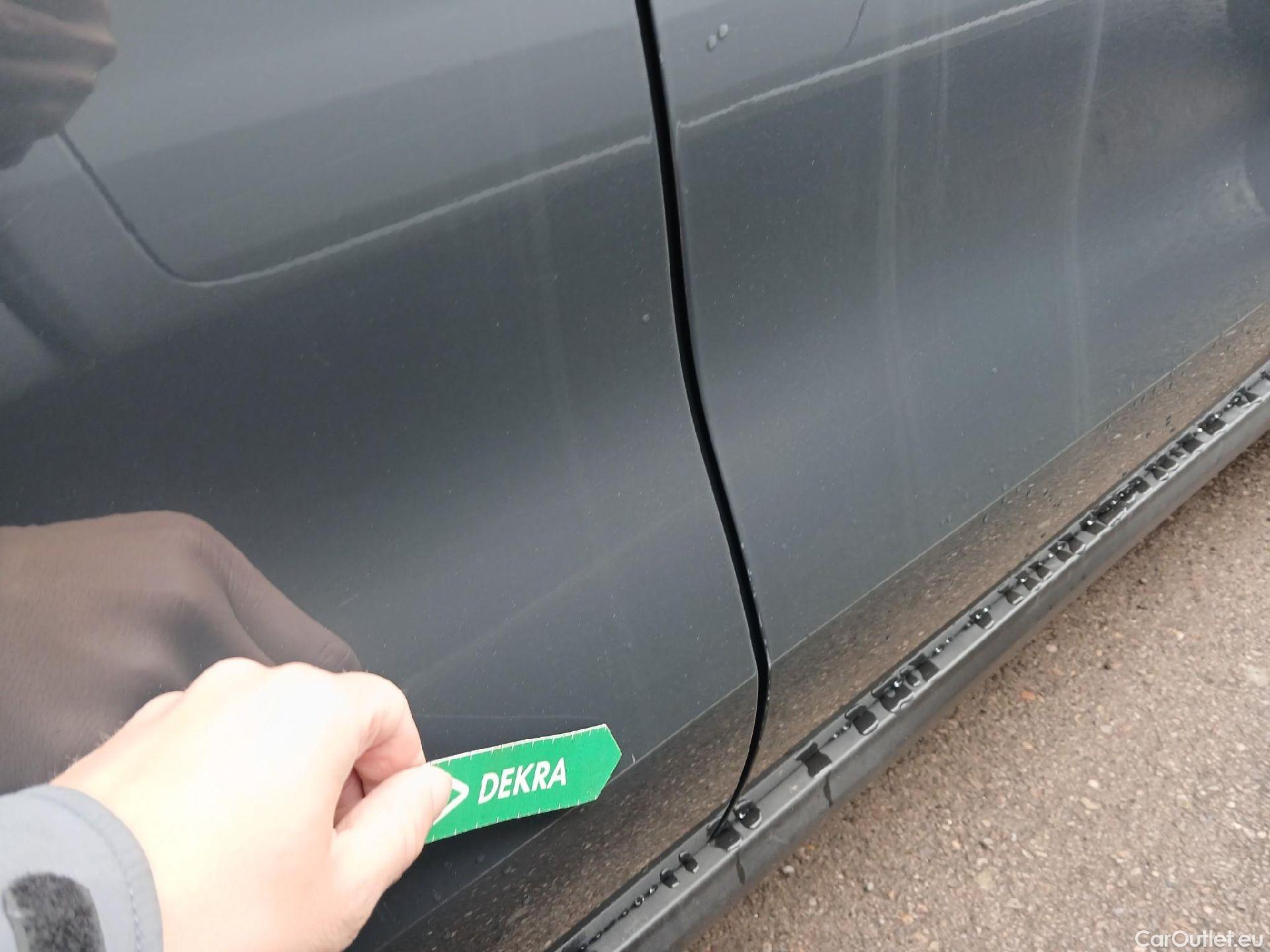  KIA  Sportage KIA  1.6MHEV Drive 100kW(136CV) 4x2(Crist Tintados)(CX) #19