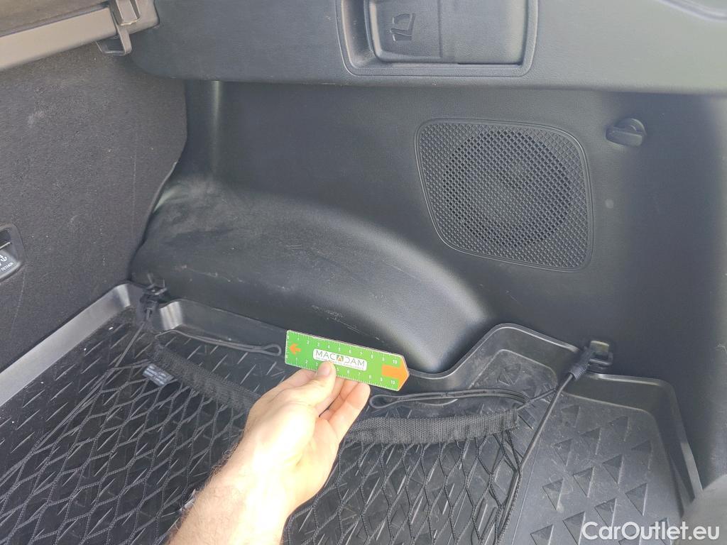  Hyundai  Tucson HYUNDAI  / 2020 / 5P / todoterreno 1.6 TGDI 169kW HEV Style Teal Auto 4x4 #15