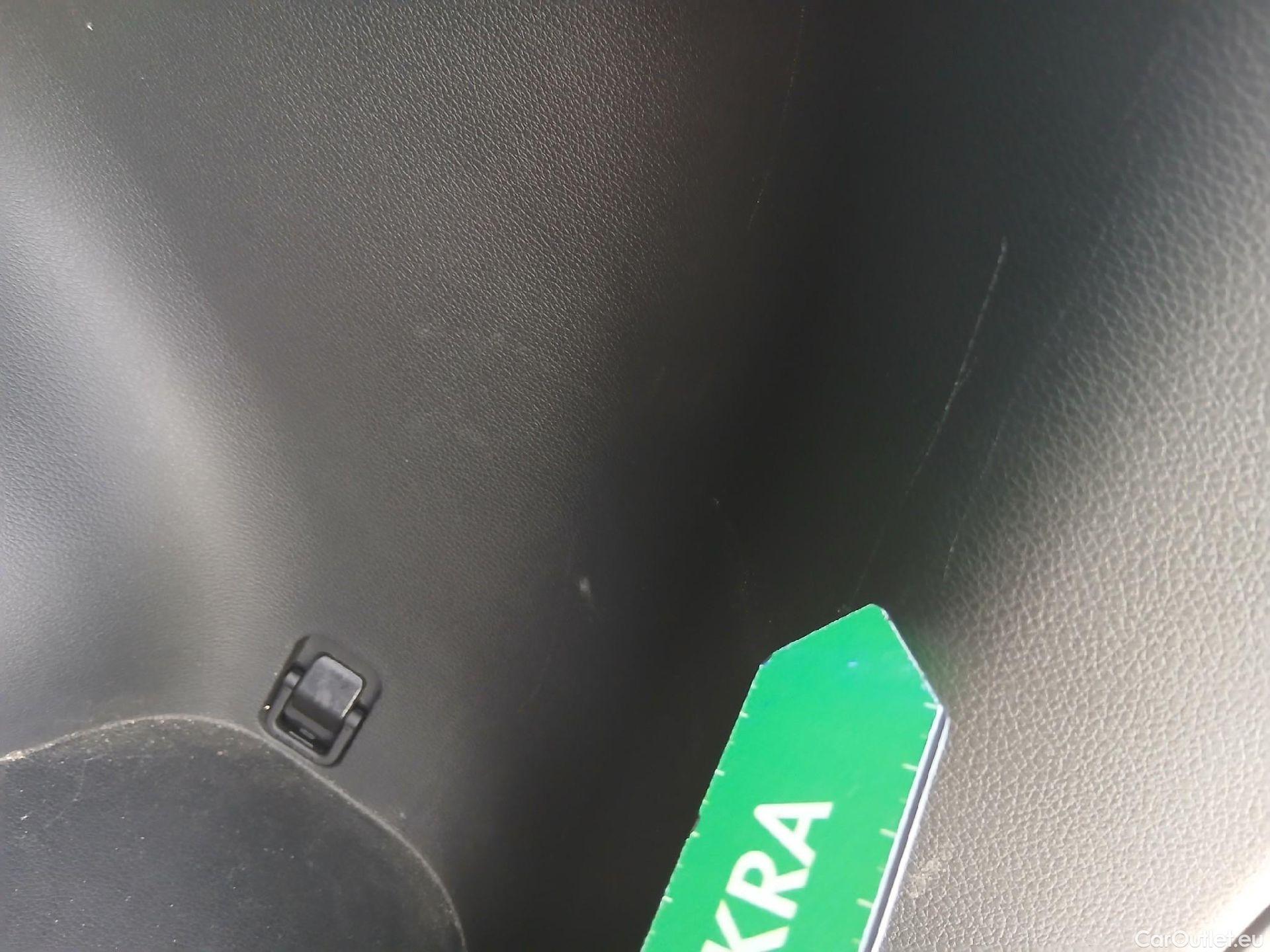  KIA  Sportage KIA  / 2022 / 5P / todoterreno 1.6 T-GDi HEV 171kW (230CV) Drive 4X2 #23