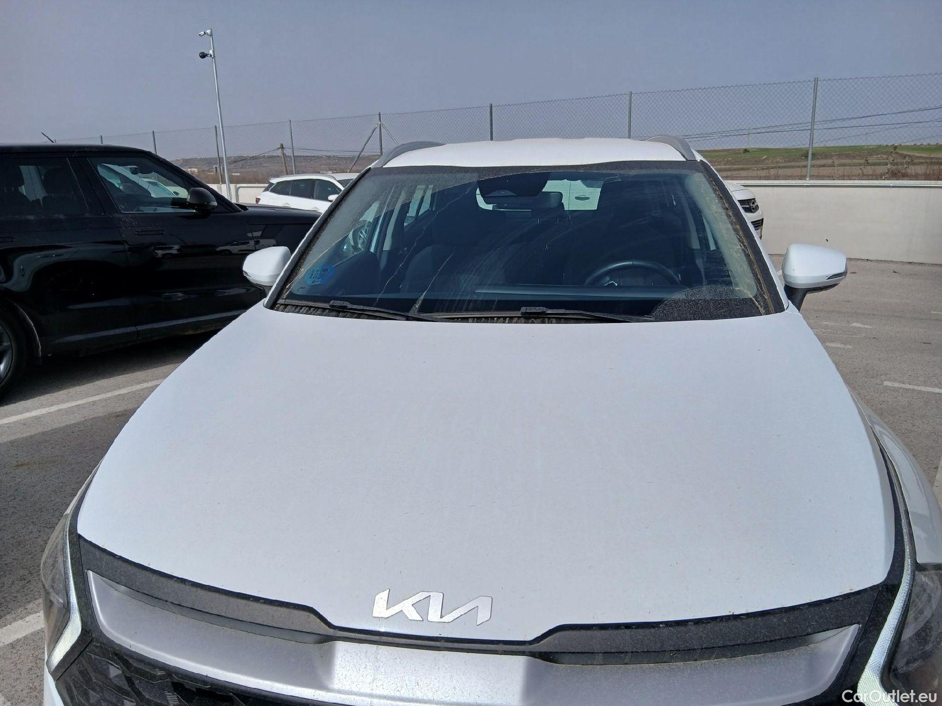  KIA  Sportage KIA  / 2022 / 5P / todoterreno 1.6 T-GDi HEV 171kW (230CV) Drive 4X2 #2