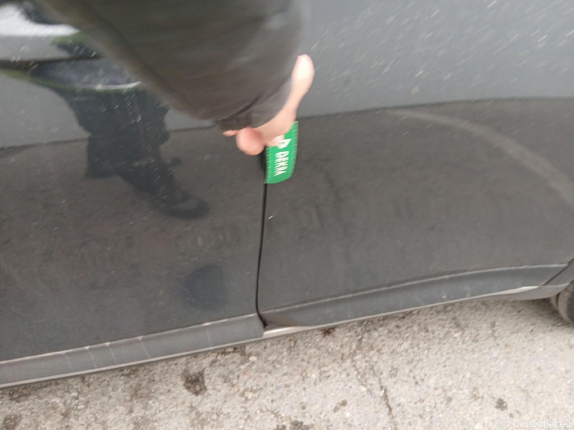  KIA  XCeed KIA  1.6 GDi PHEV 104kW (141CV) eDrive (AC) #12