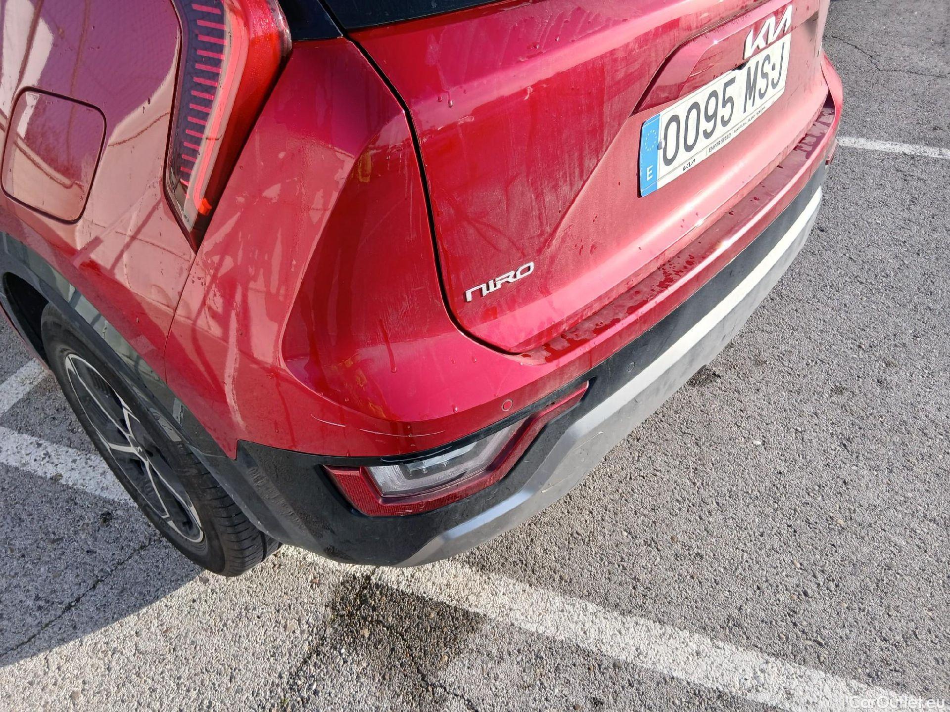  KIA  Niro KIA  / 2022 / 5P / crossover 1.6 GDi HEV 104kW (141CV) Drive #26