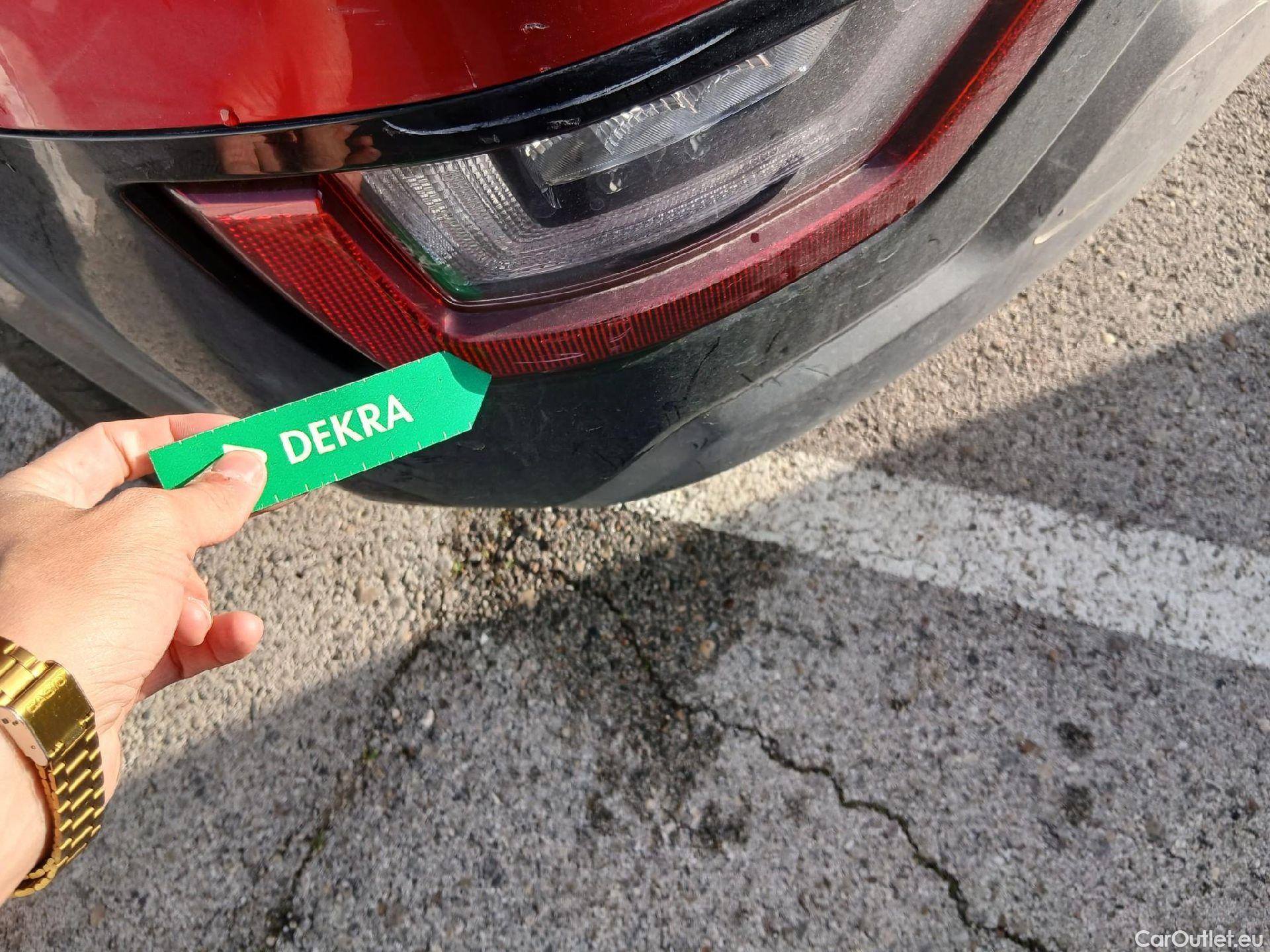  KIA  Niro KIA  / 2022 / 5P / crossover 1.6 GDi HEV 104kW (141CV) Drive #27