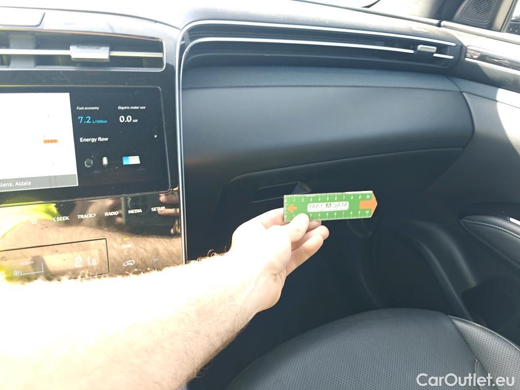  Hyundai  Tucson HYUNDAI  / 2020 / 5P / todoterreno 1.6 TGDI 169kW HEV Style Teal Auto 4x4 #13