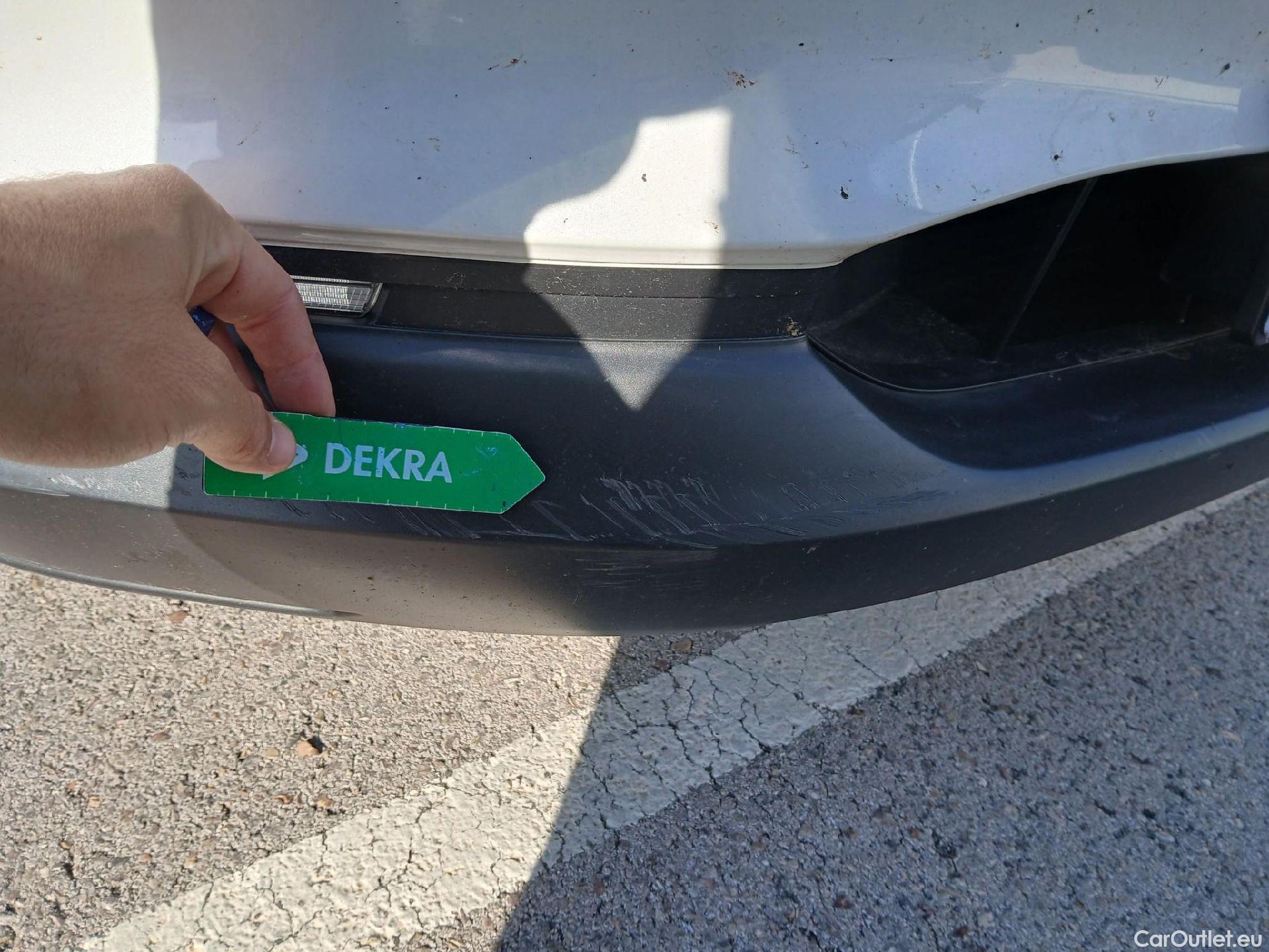  Mazda  CX-30 MAZDA  / 2019 / 5P / todoterreno SKYACTIV-G 2.0 90 kW 2WD AT Evolution #3