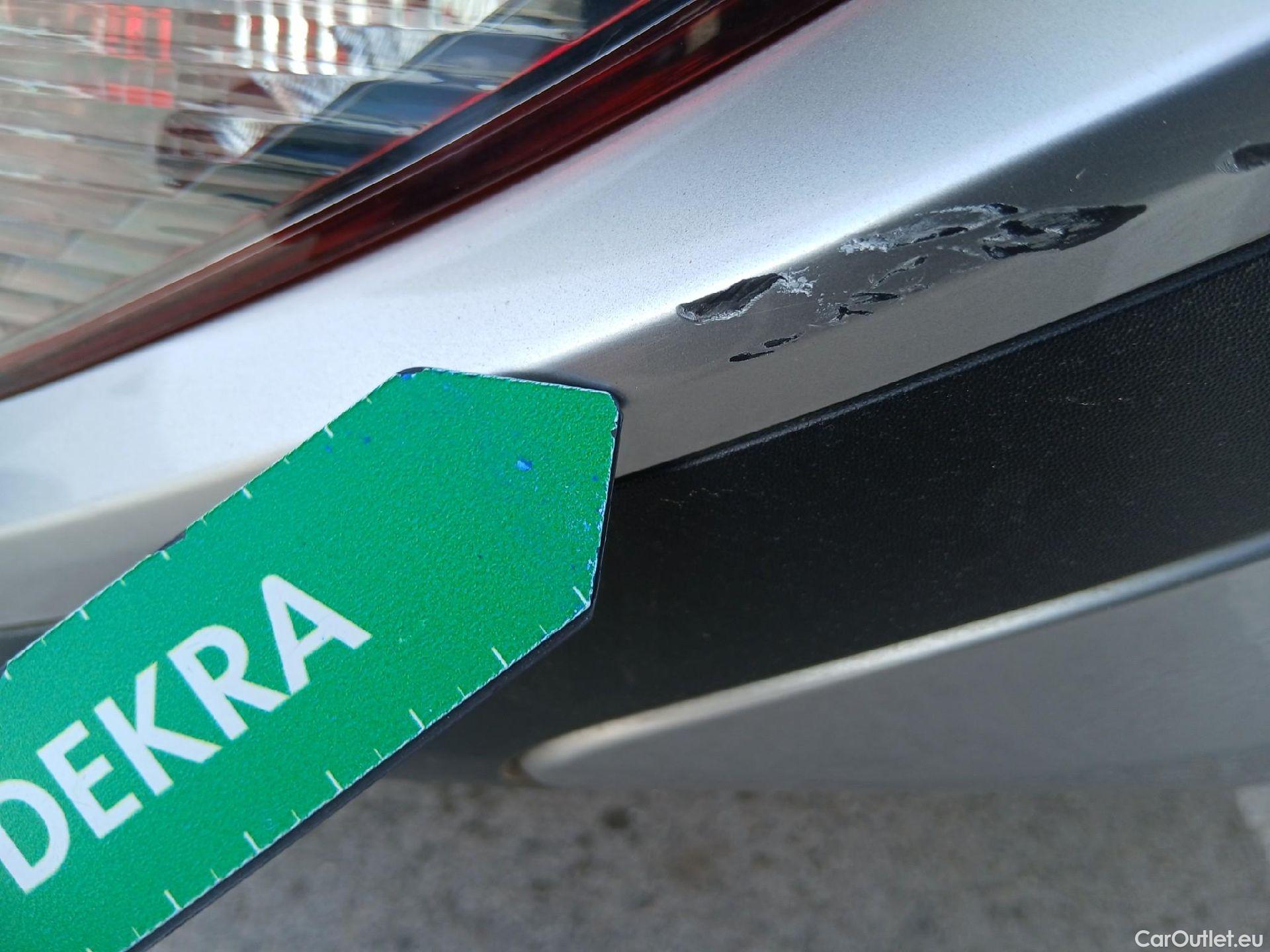  KIA  Sportage KIA  / 2022 / 5P / todoterreno 1.6 T-GDi HEV 171kW (230CV) Drive 4X2 #17