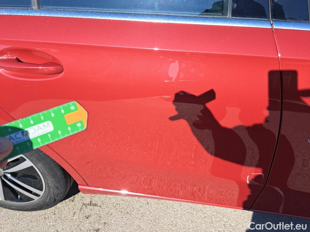  Mercedes  A-Klasse MERCEDES-BENZ Clase A / 2018 / 5P / berlina con portón A 180 #8