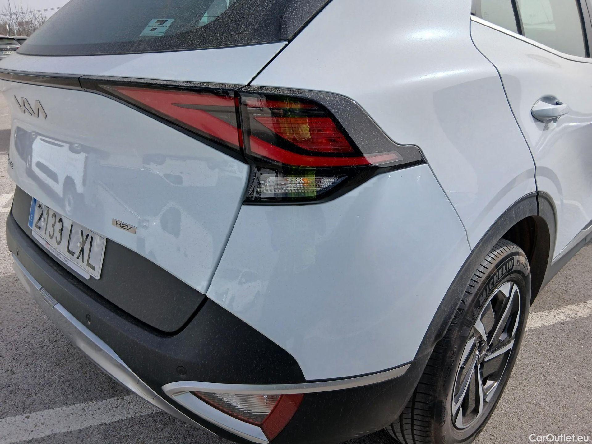  KIA  Sportage KIA  / 2022 / 5P / todoterreno 1.6 T-GDi HEV 171kW (230CV) Drive 4X2 #22