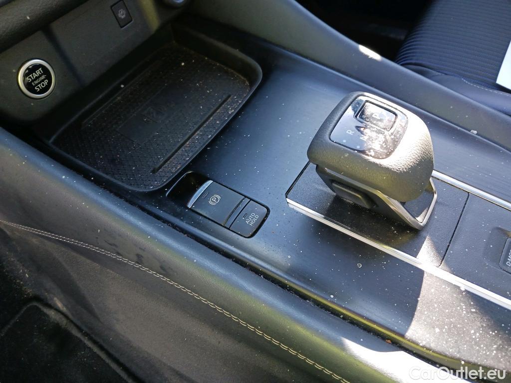  Nissan  Qashqai NISSAN  / 2021 / 5P / todoterreno DIG-T 116kW mHEV Xtronic Tekna #5