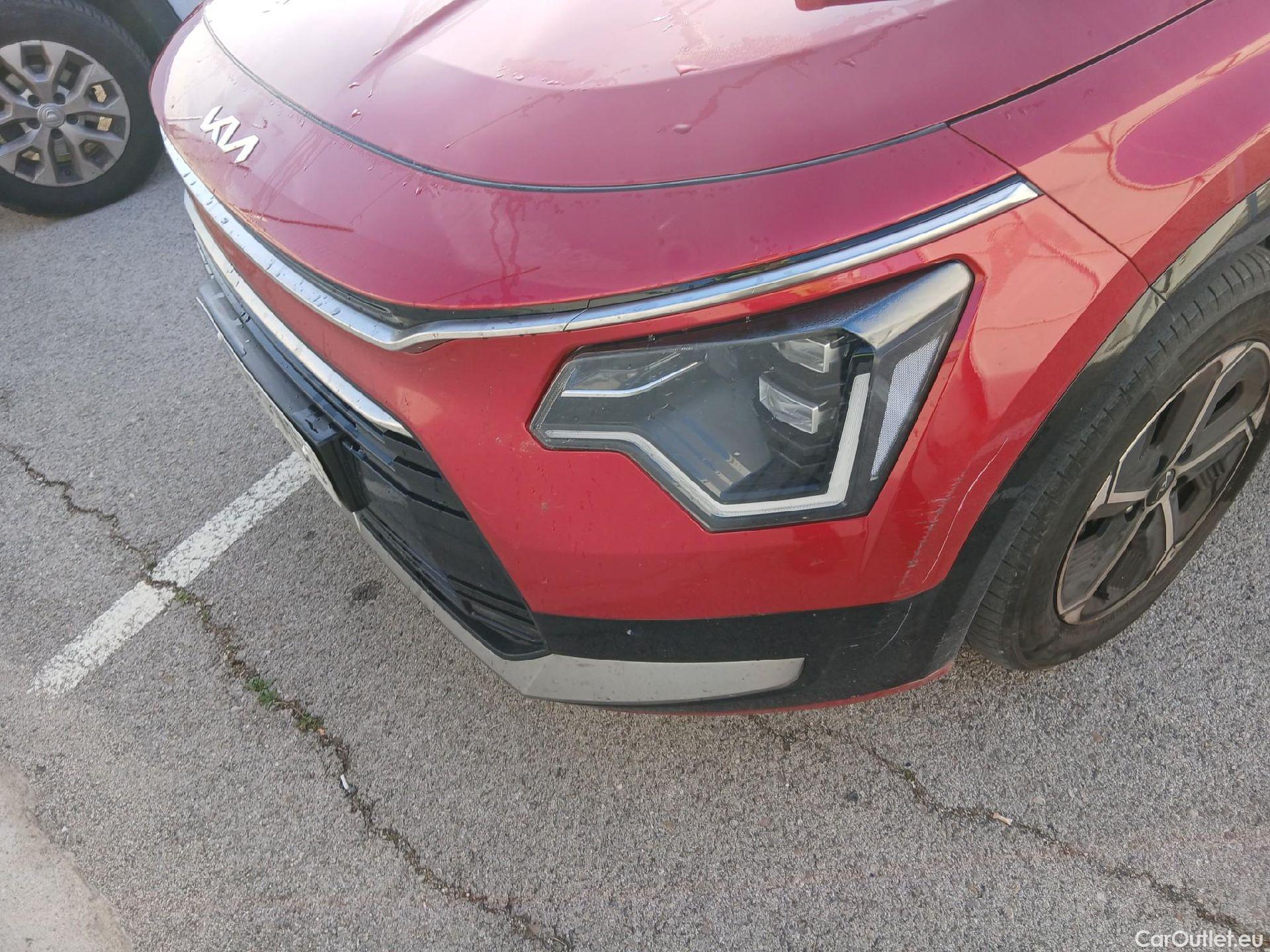  KIA  Niro KIA  / 2022 / 5P / crossover 1.6 GDi HEV 104kW (141CV) Drive #3