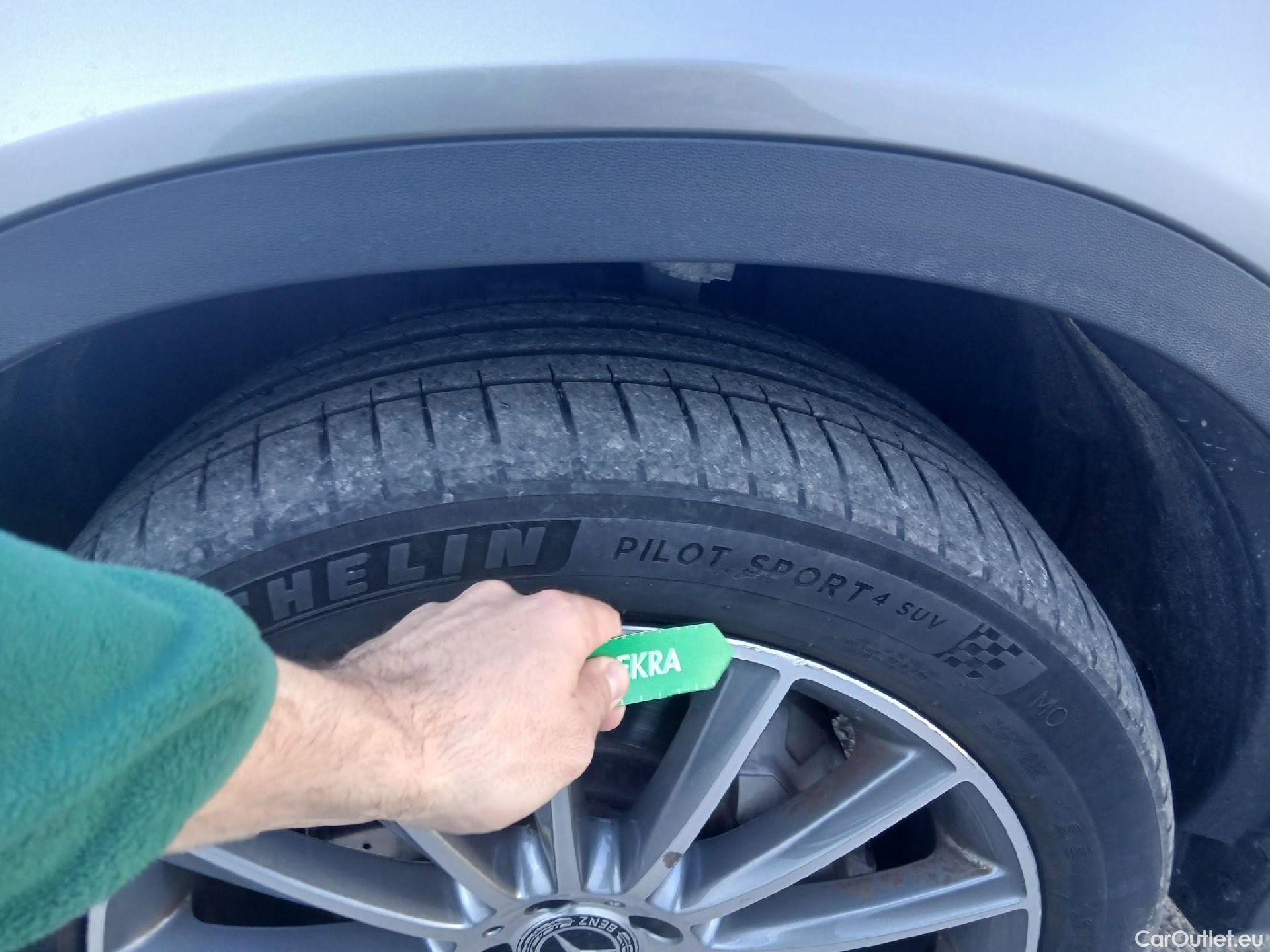  Mercedes  G-Klasee MERCEDES-BENZ Clase GLC / 2019 / 5P / todoterreno GLC 300 e 4MATIC #5