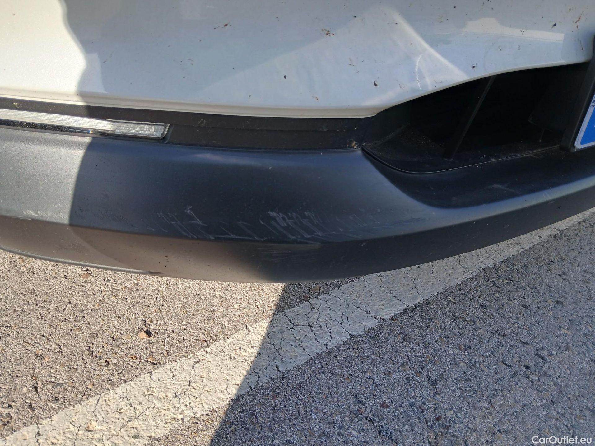  Mazda  CX-30 MAZDA  / 2019 / 5P / todoterreno SKYACTIV-G 2.0 90 kW 2WD AT Evolution #4