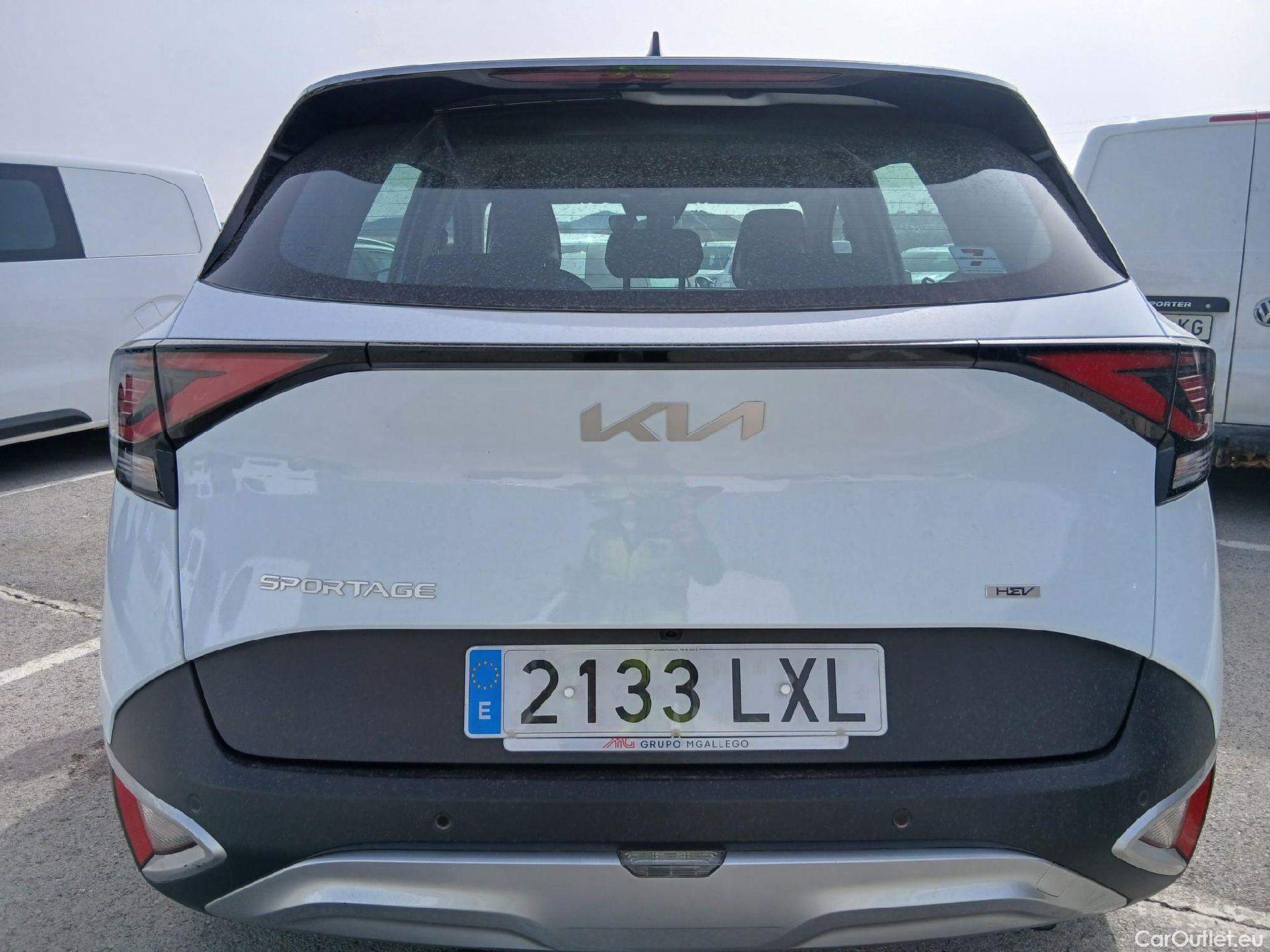  KIA  Sportage KIA  / 2022 / 5P / todoterreno 1.6 T-GDi HEV 171kW (230CV) Drive 4X2 #16