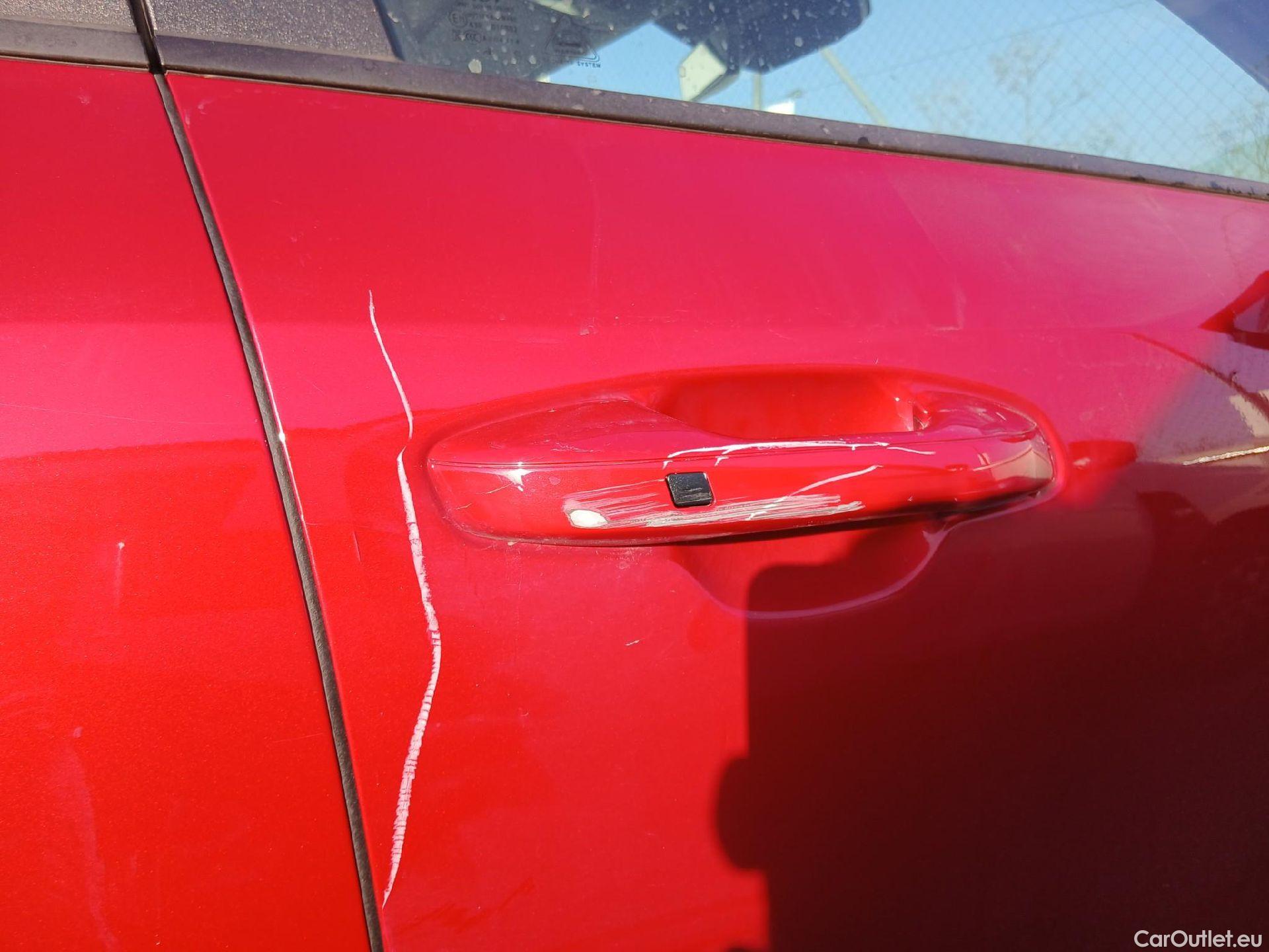  KIA  Niro KIA  / 2022 / 5P / crossover 1.6 GDi HEV 104kW (141CV) Drive #43