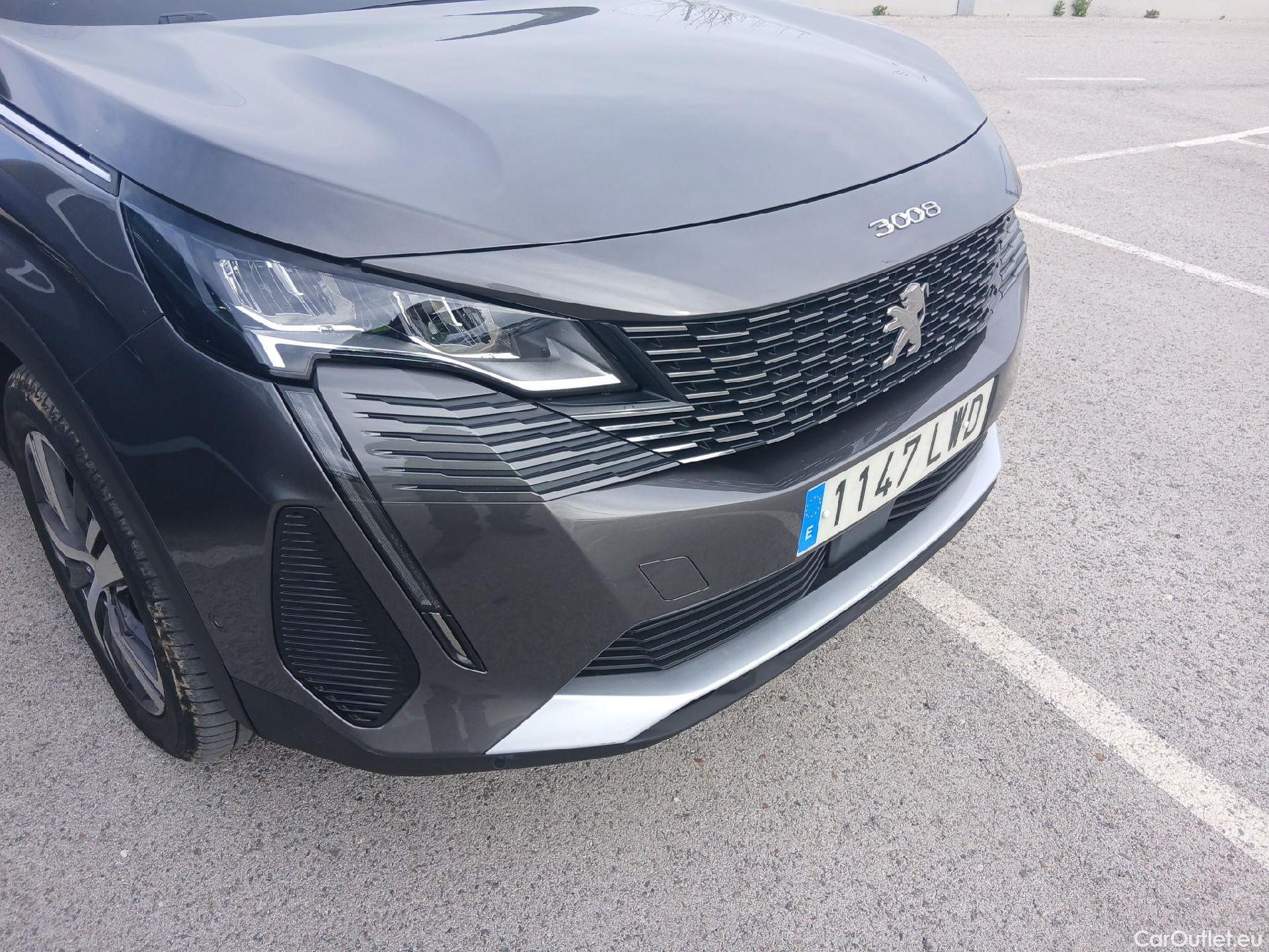  Peugeot  3008 PEUGEOT  Hybrid / 2020 / 5P / todoterreno 225 e-EAT8 Allure (AC2) #9