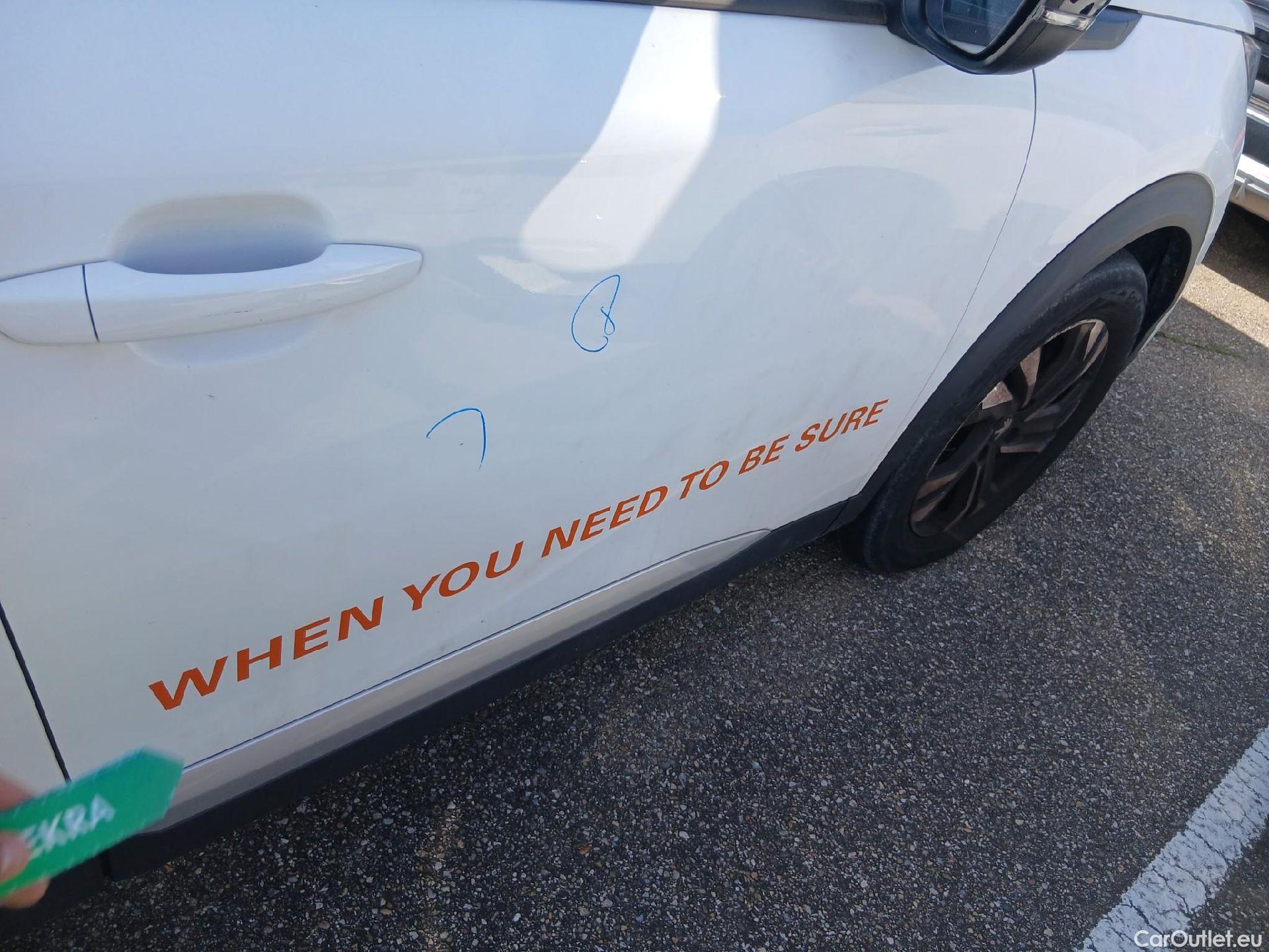  Peugeot  2008 PEUGEOT  / 2019 / 5P / todoterreno Allure BlueHDI 81kW (110CV) #39