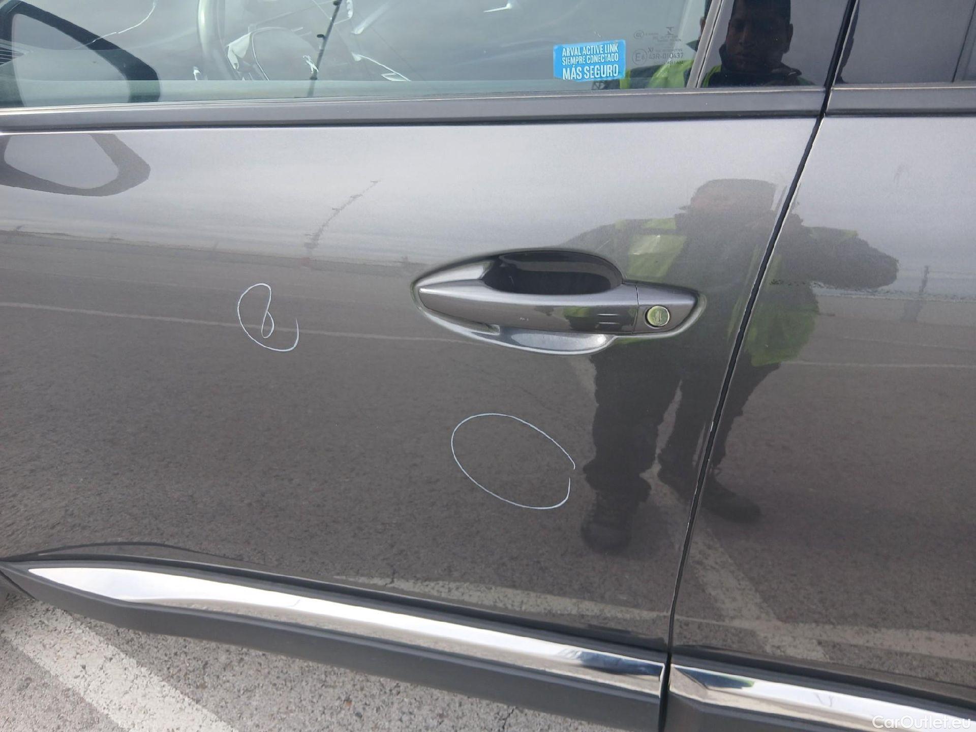  Peugeot  3008 PEUGEOT  Hybrid / 2020 / 5P / todoterreno 225 e-EAT8 Allure (AC2) #25