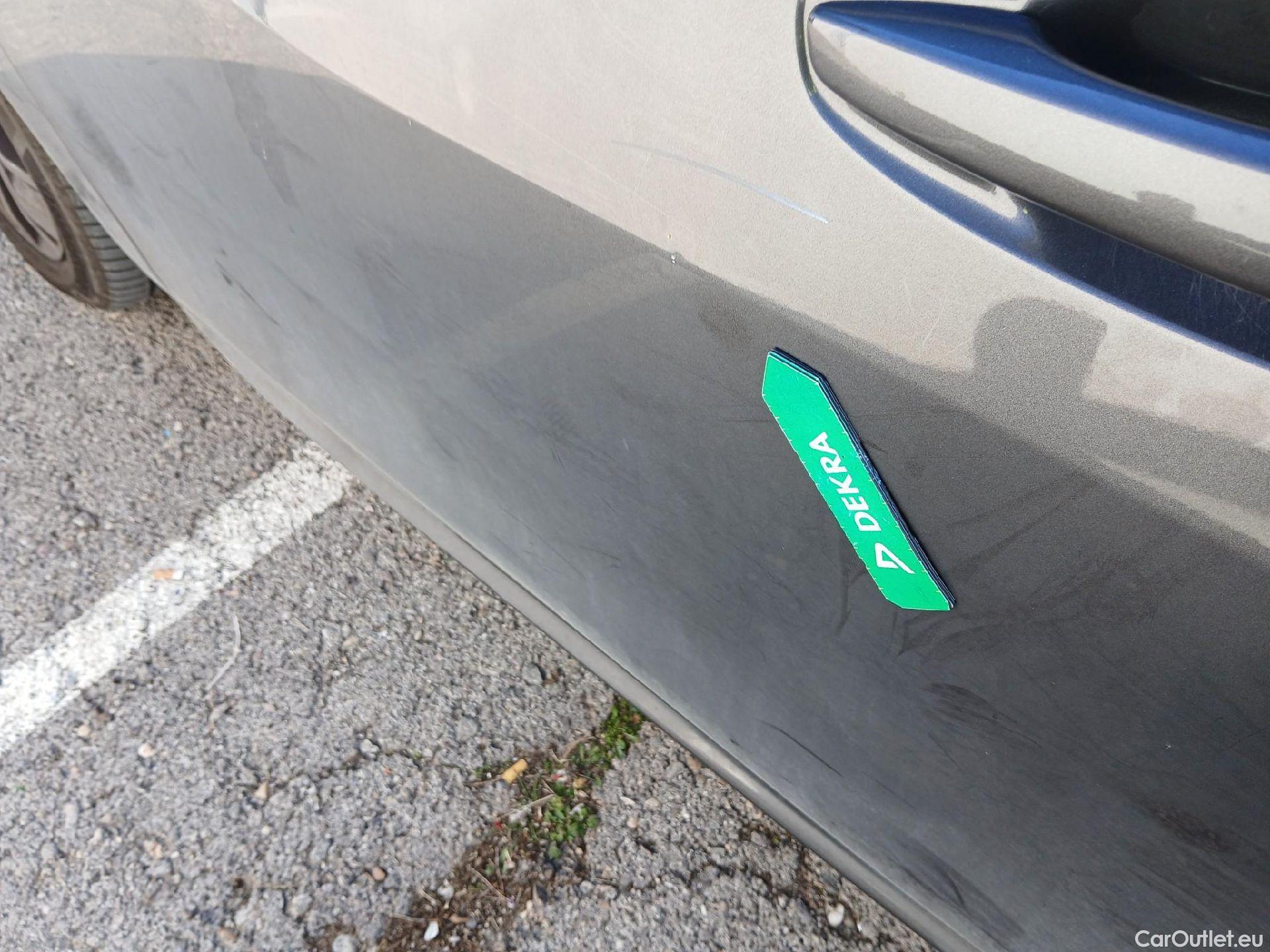  Peugeot  508 PEUGEOT  / 2018 / 5P / berlina con portón 5P Business Line BlueHDi 130 EAT8 (AC) #12