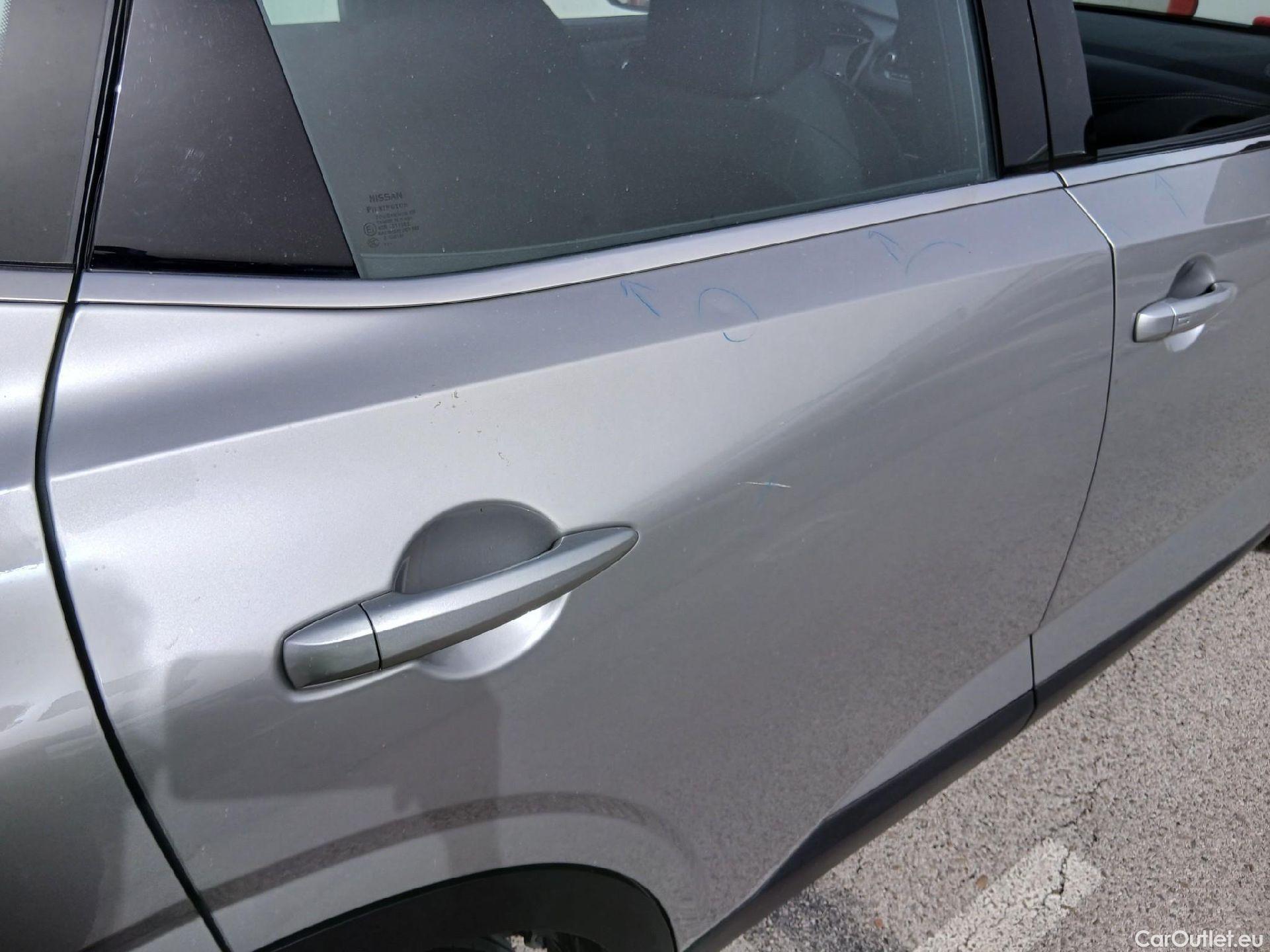  Nissan  Qashqai NISSAN  / 2021 / 5P / todoterreno DIG-T 103kW (140CV) mHEV 4x2 Acenta #39