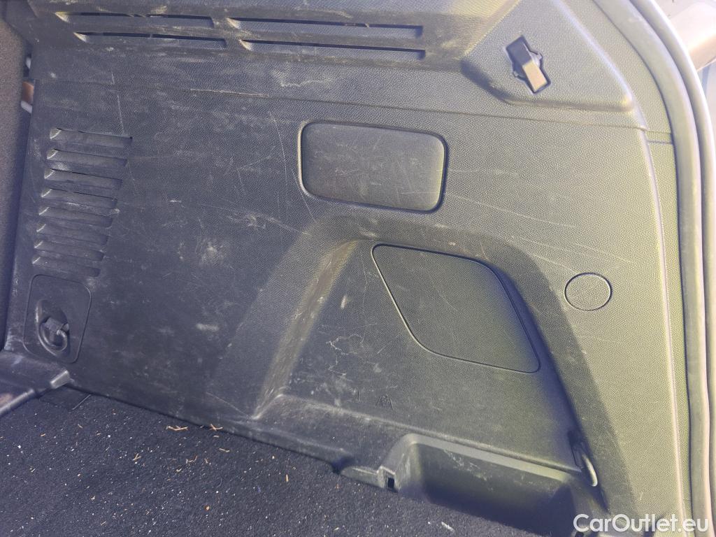  Peugeot  3008 PEUGEOT  / 2020 / 5P / todoterreno 1.5 BlueHDi 96kW (130CV) S&S Active Pack (AC3) #38