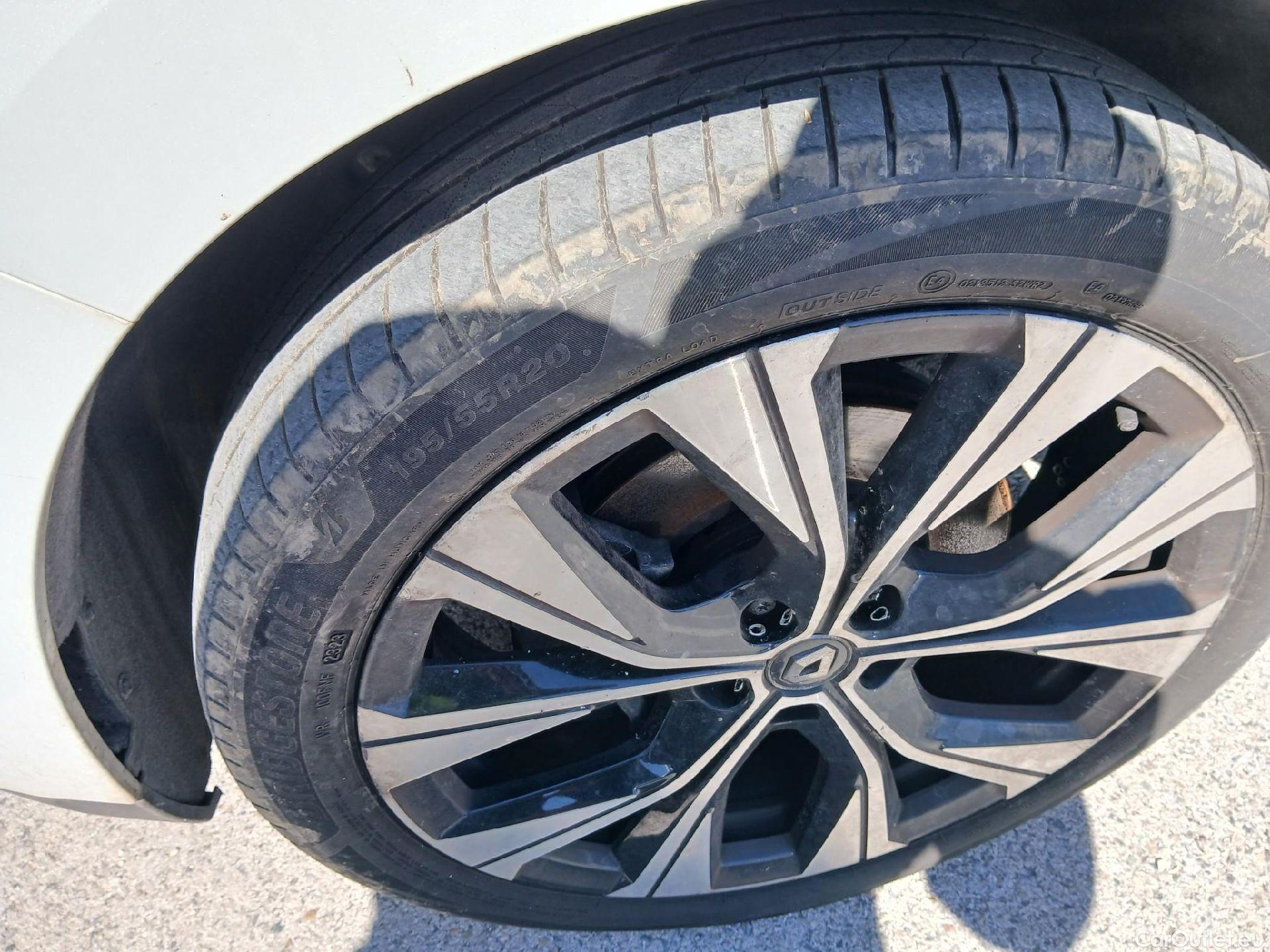  Renault  Grand Scenic RENAULT Grand Scénic / 2016 / 5P / monovolumen compacto Limited TCe 103 kW (140CV) EDC GPF MY21 #16