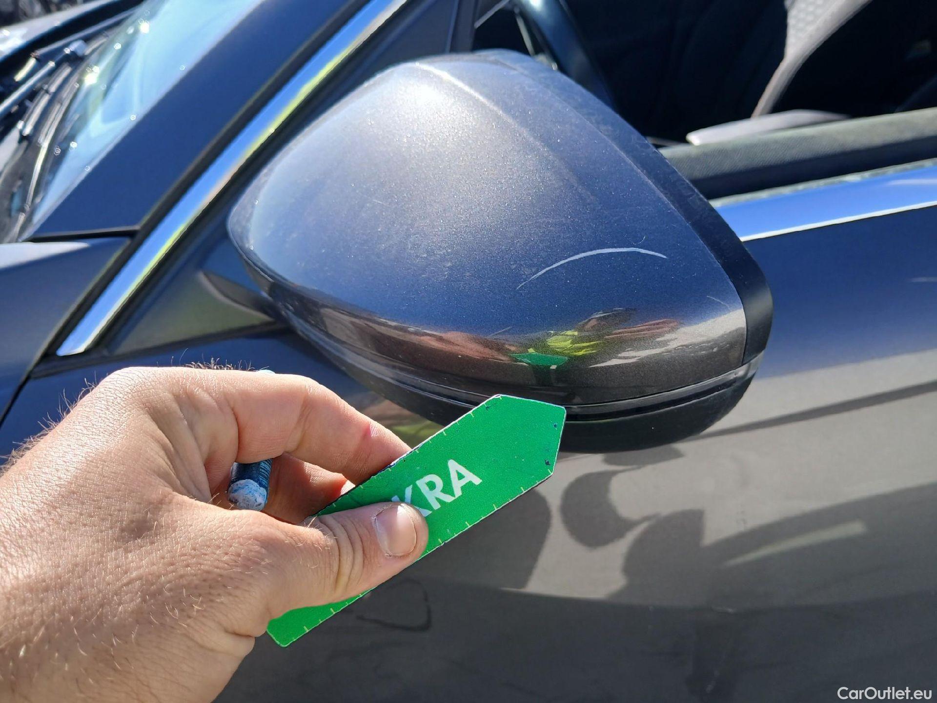  Peugeot  508 PEUGEOT  / 2018 / 5P / berlina con portón 5P Business Line BlueHDi 130 EAT8 (AC) #10