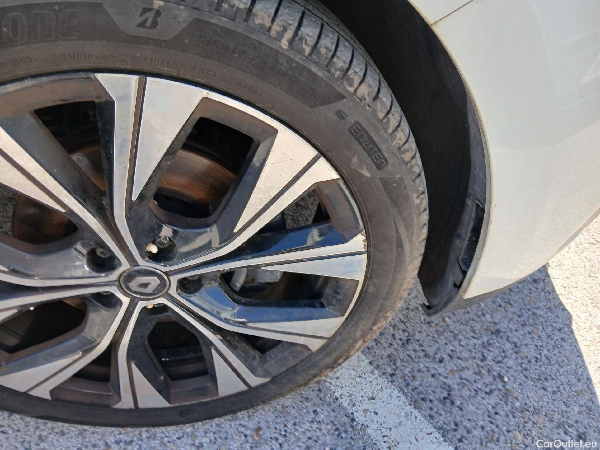  Renault  Grand Scenic RENAULT Grand Scénic / 2016 / 5P / monovolumen compacto Limited TCe 103 kW (140CV) EDC GPF MY21 #36