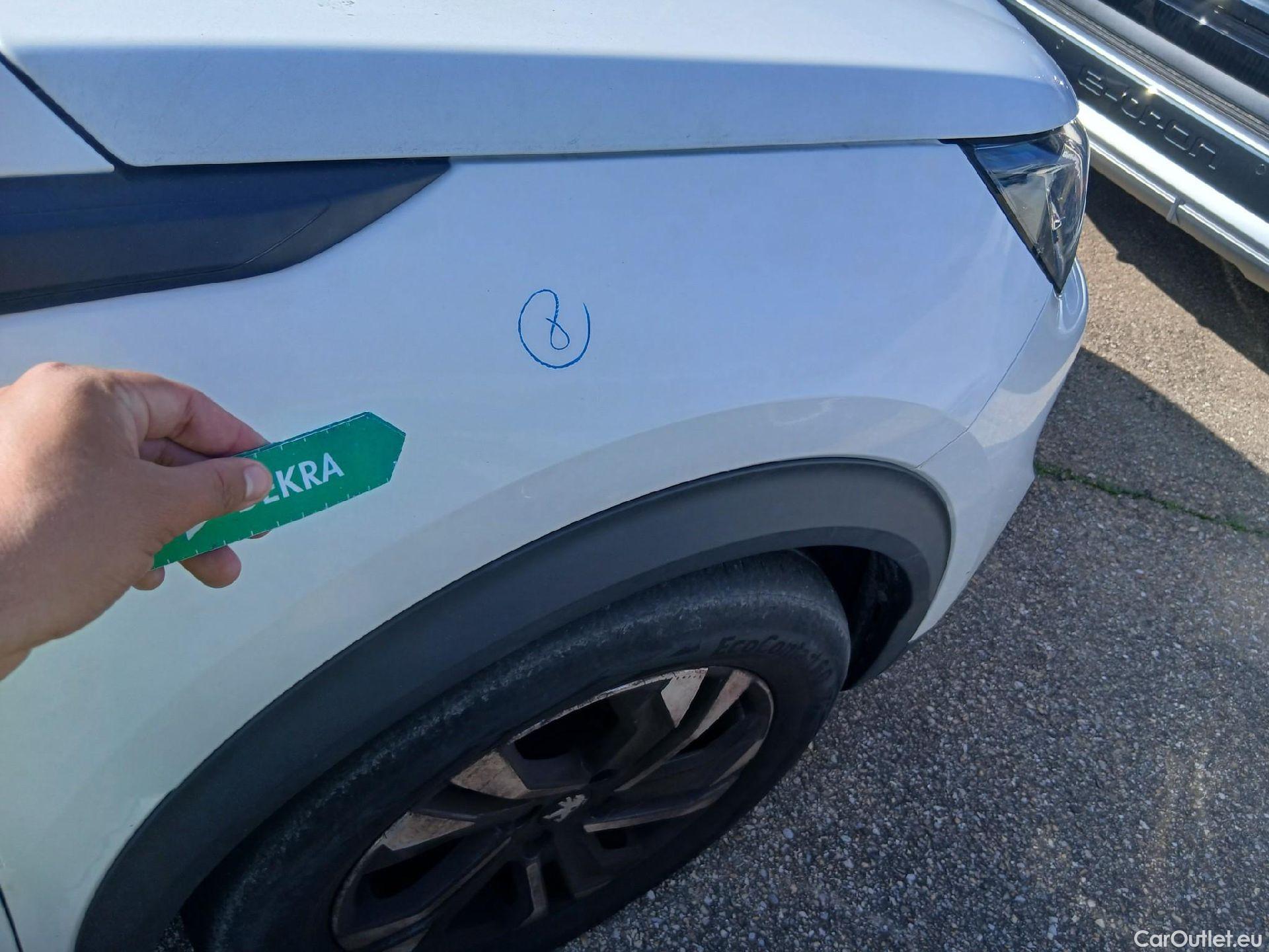  Peugeot  2008 PEUGEOT  / 2019 / 5P / todoterreno Allure BlueHDI 81kW (110CV) #42