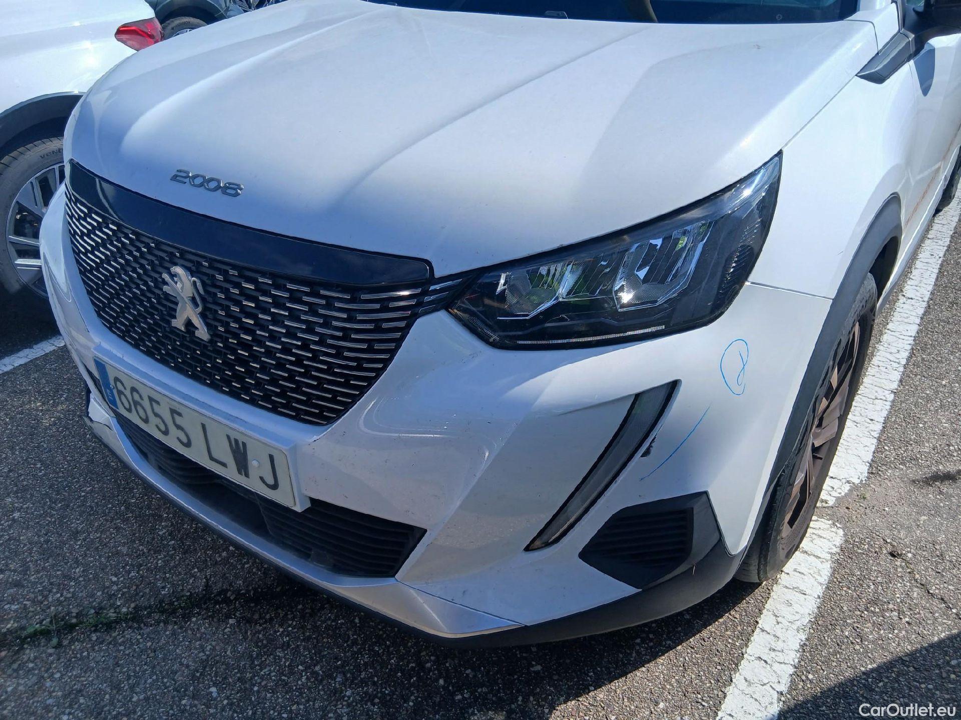  Peugeot  2008 PEUGEOT  / 2019 / 5P / todoterreno Allure BlueHDI 81kW (110CV) #13