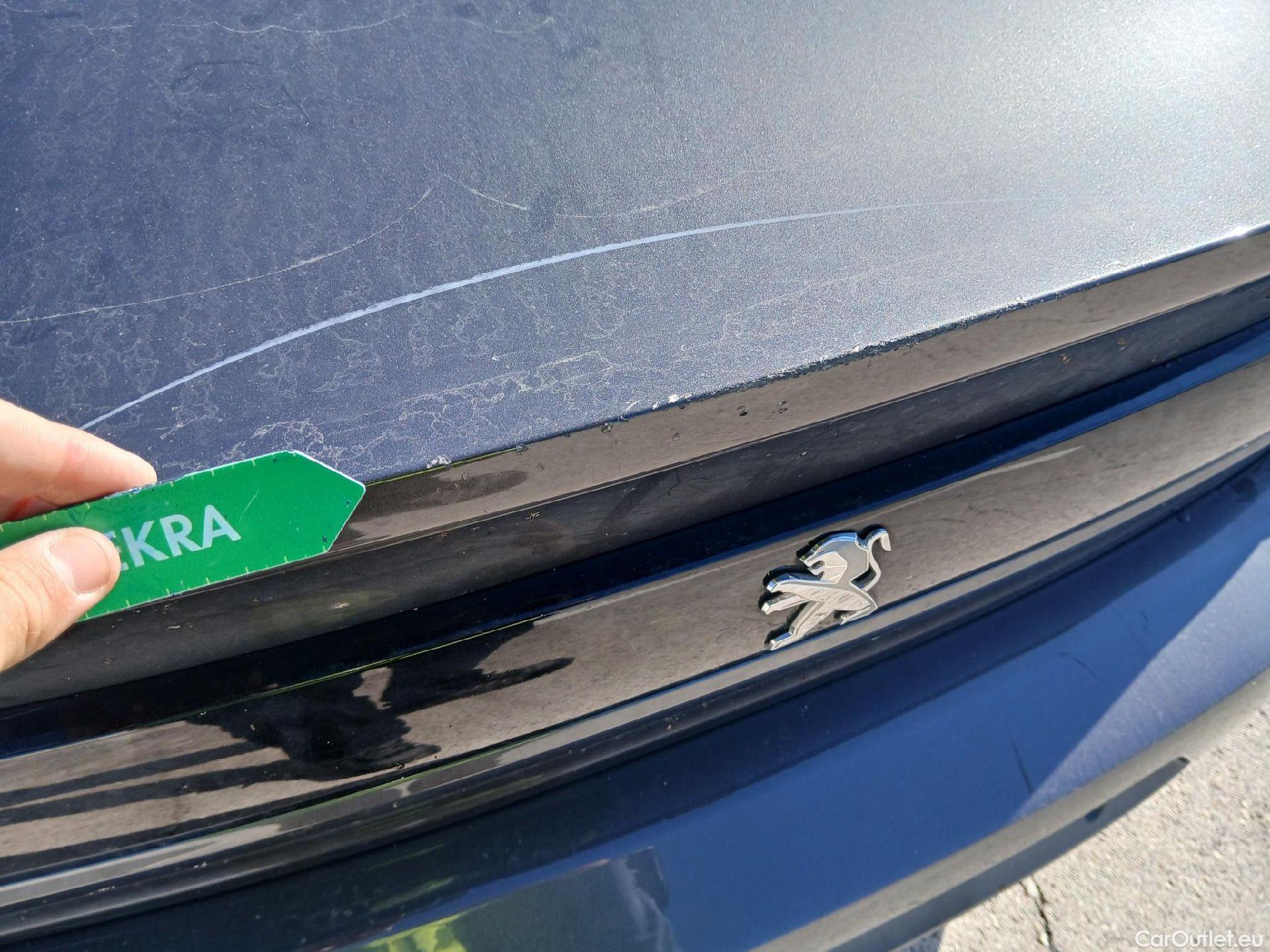  Peugeot  508 PEUGEOT  / 2018 / 5P / berlina con portón 5P Business Line BlueHDi 130 EAT8 (AC) #21