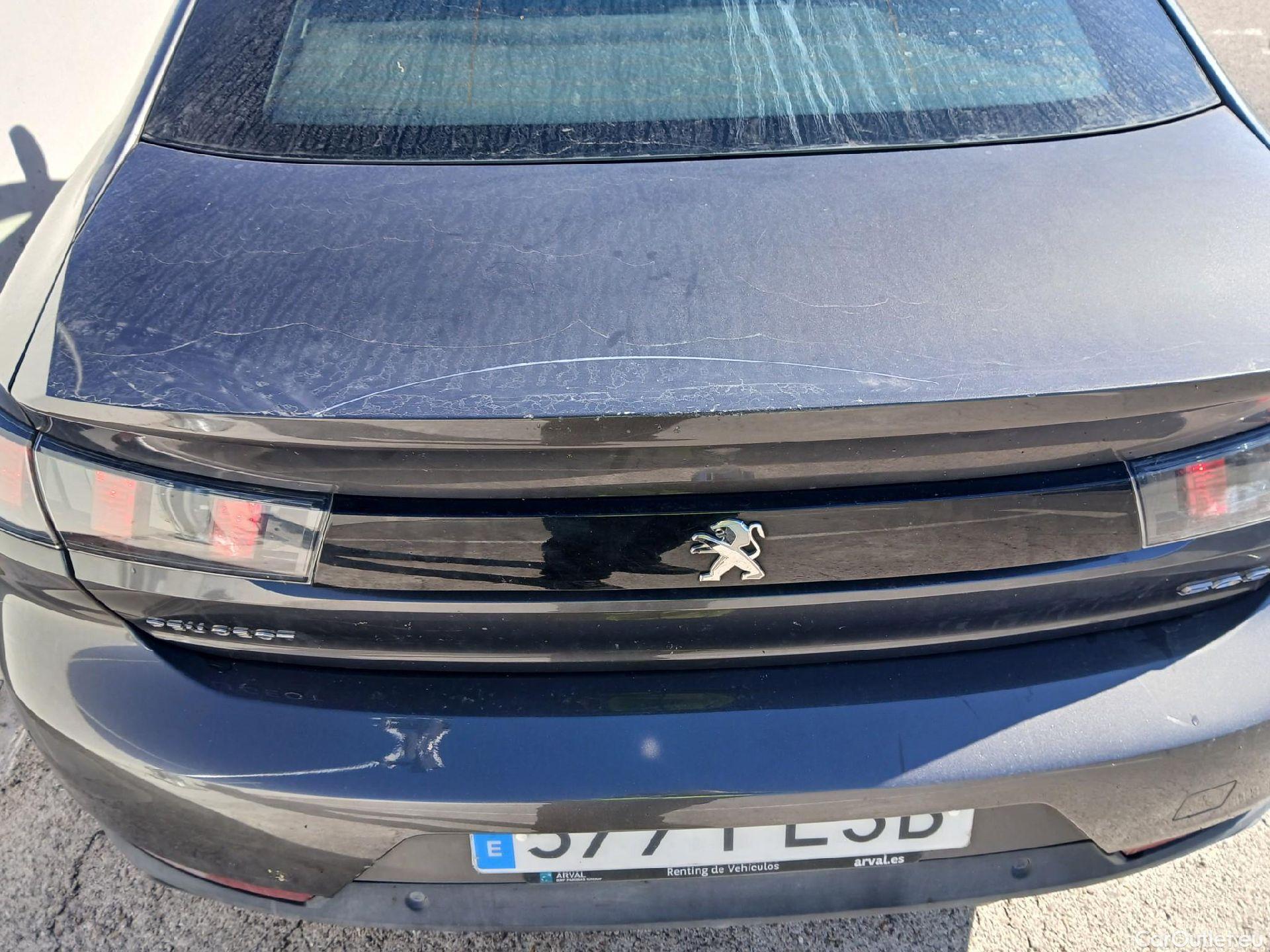  Peugeot  508 PEUGEOT  / 2018 / 5P / berlina con portón 5P Business Line BlueHDi 130 EAT8 (AC) #20