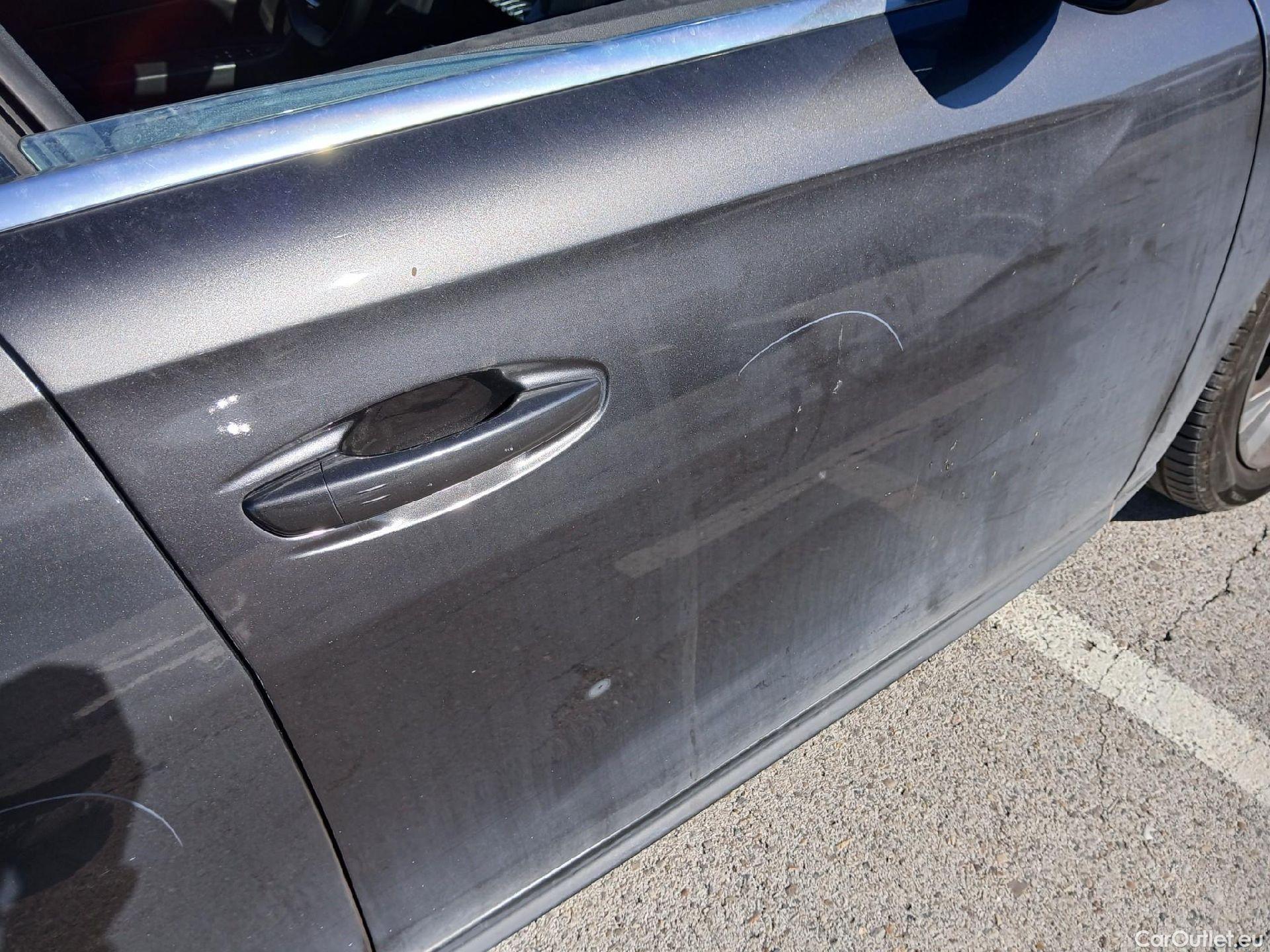  Peugeot  508 PEUGEOT  / 2018 / 5P / berlina con portón 5P Business Line BlueHDi 130 EAT8 (AC) #27