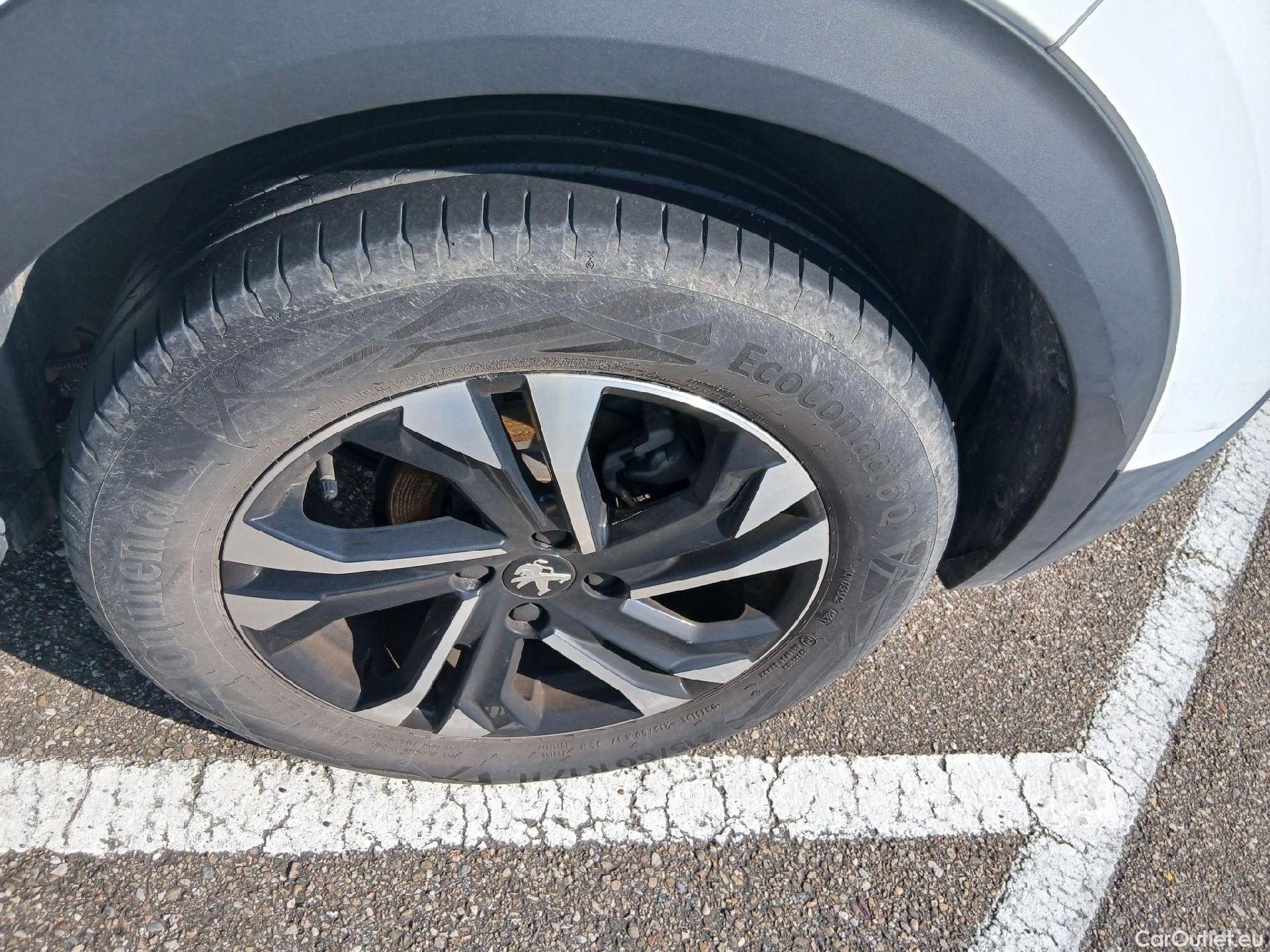  Peugeot  2008 PEUGEOT  / 2019 / 5P / todoterreno Allure BlueHDI 81kW (110CV) #8