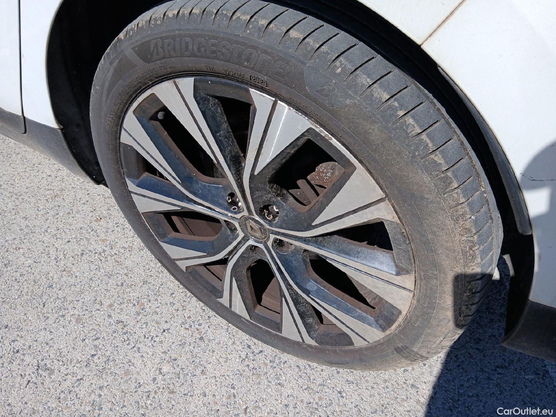  Renault  Grand Scenic RENAULT Grand Scénic / 2016 / 5P / monovolumen compacto Limited TCe 103 kW (140CV) EDC GPF MY21 #22