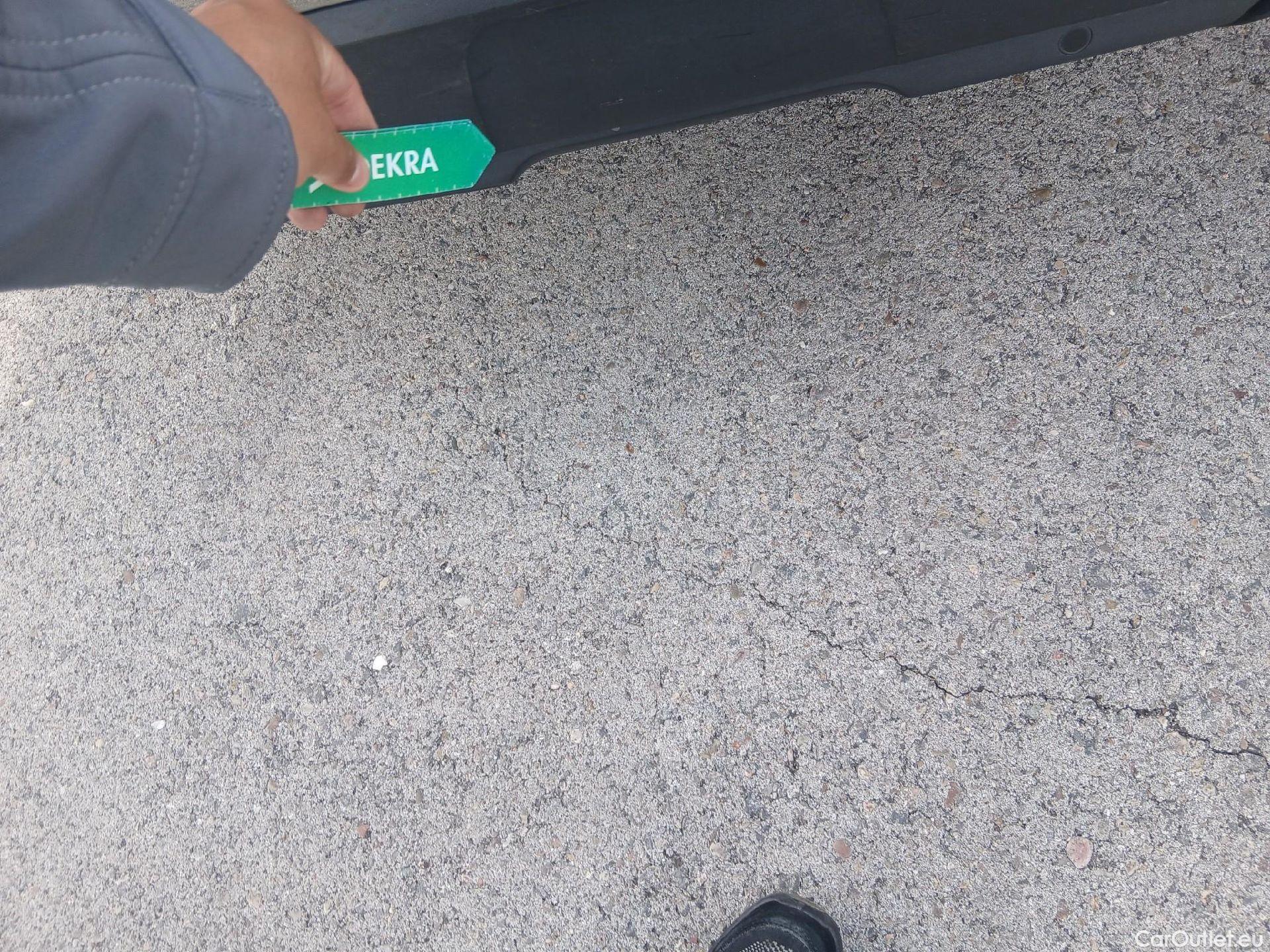  Peugeot  3008 PEUGEOT  Hybrid / 2020 / 5P / todoterreno 225 e-EAT8 Allure (AC2) #34