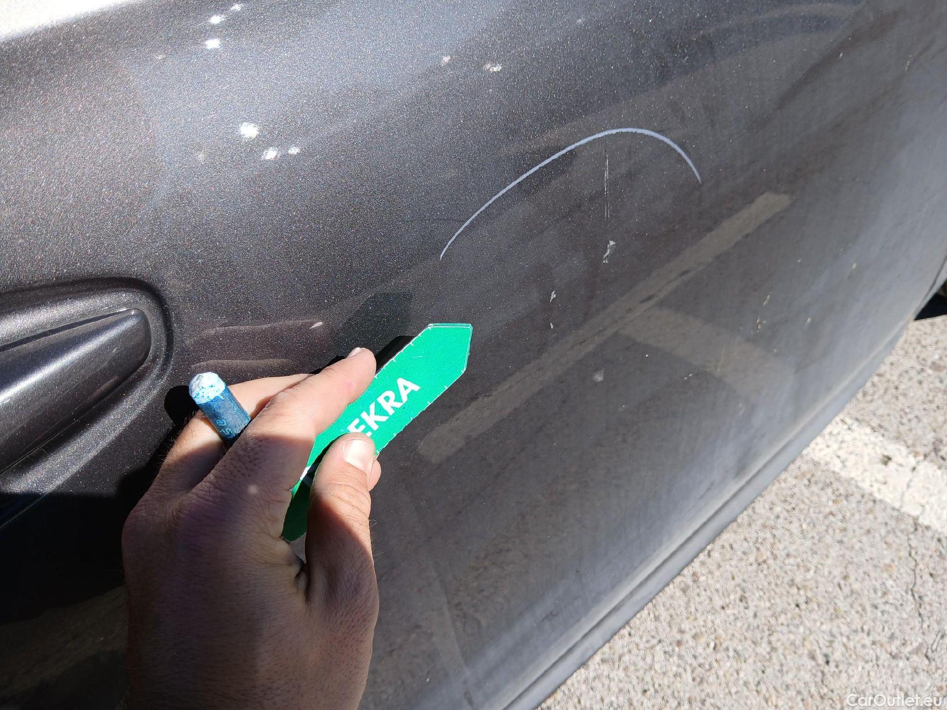  Peugeot  508 PEUGEOT  / 2018 / 5P / berlina con portón 5P Business Line BlueHDi 130 EAT8 (AC) #26