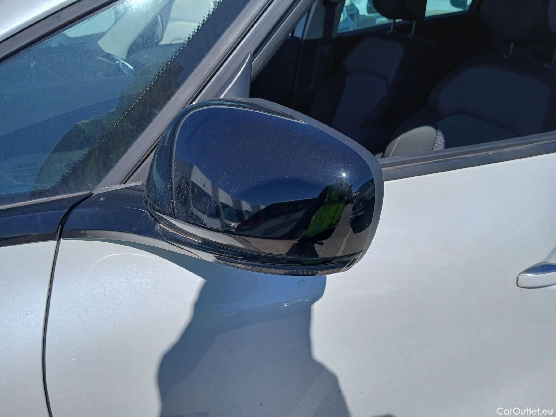  Renault  Grand Scenic RENAULT Grand Scénic / 2016 / 5P / monovolumen compacto Limited TCe 103 kW (140CV) EDC GPF MY21 #18