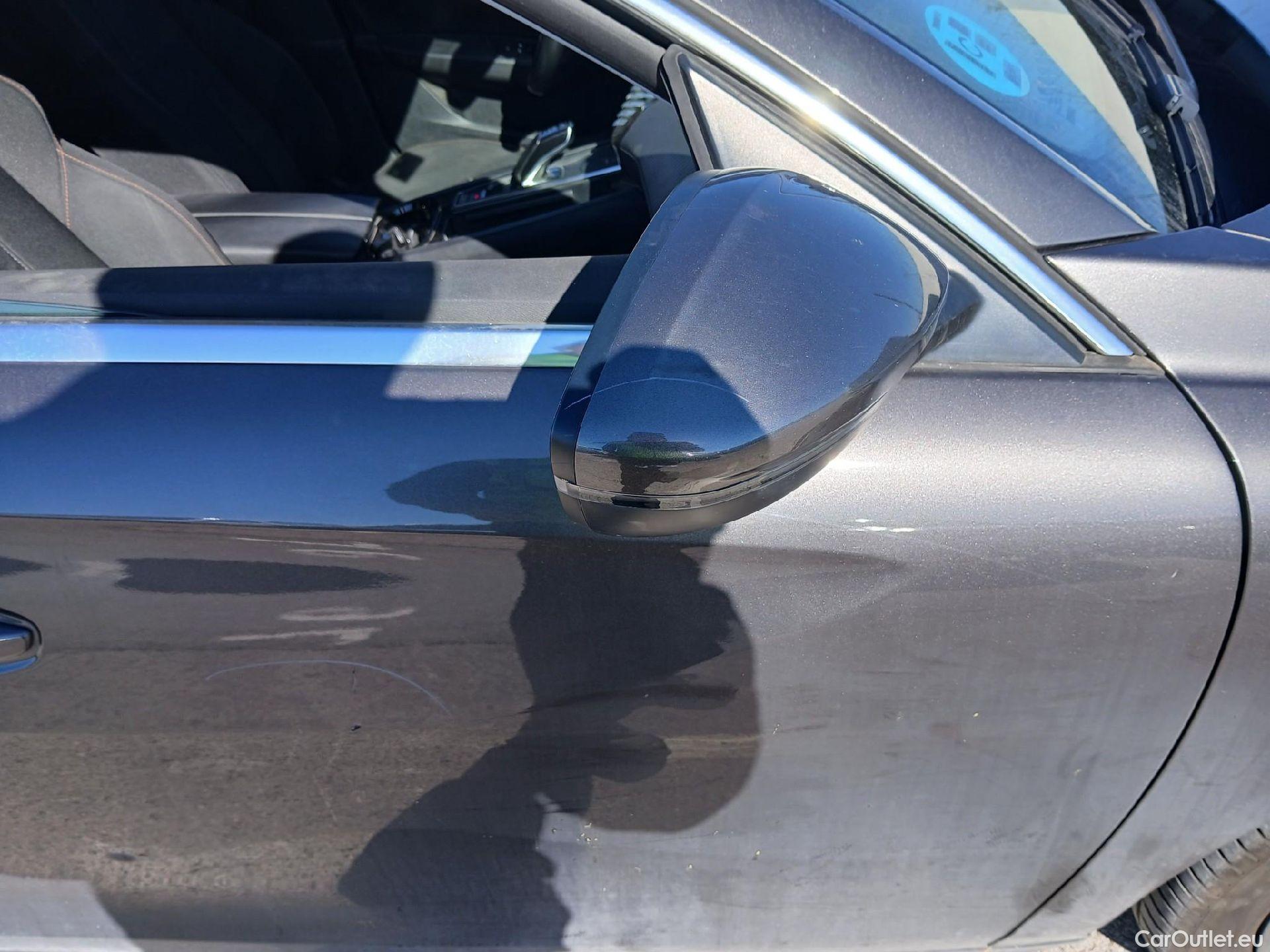  Peugeot  508 PEUGEOT  / 2018 / 5P / berlina con portón 5P Business Line BlueHDi 130 EAT8 (AC) #31