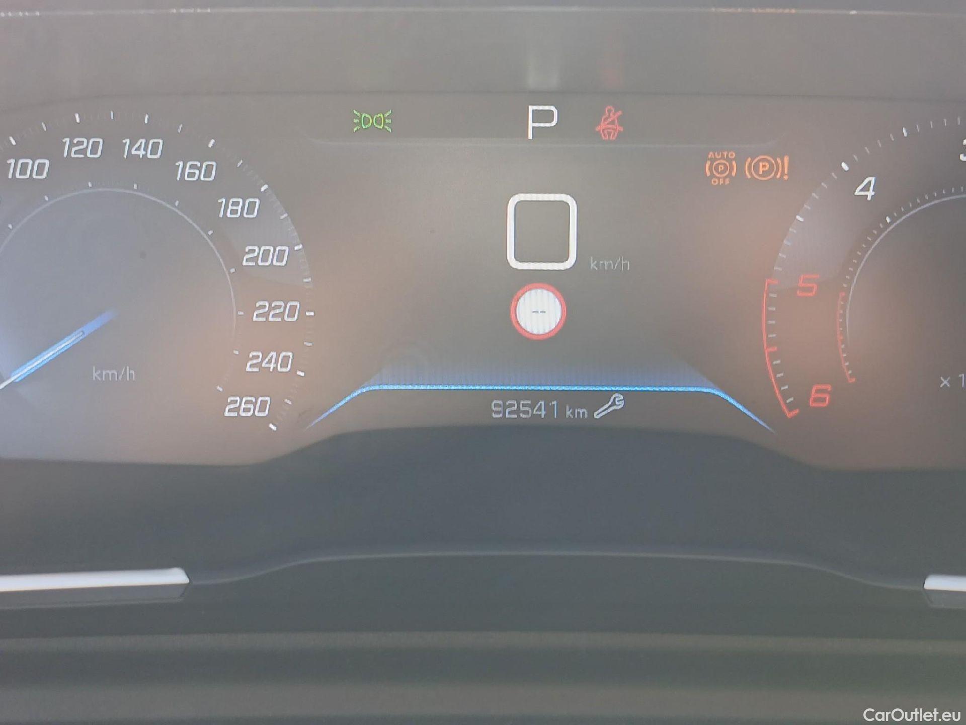  Peugeot  508 PEUGEOT  / 2018 / 5P / berlina con portón 5P Business Line BlueHDi 130 EAT8 (AC) #1