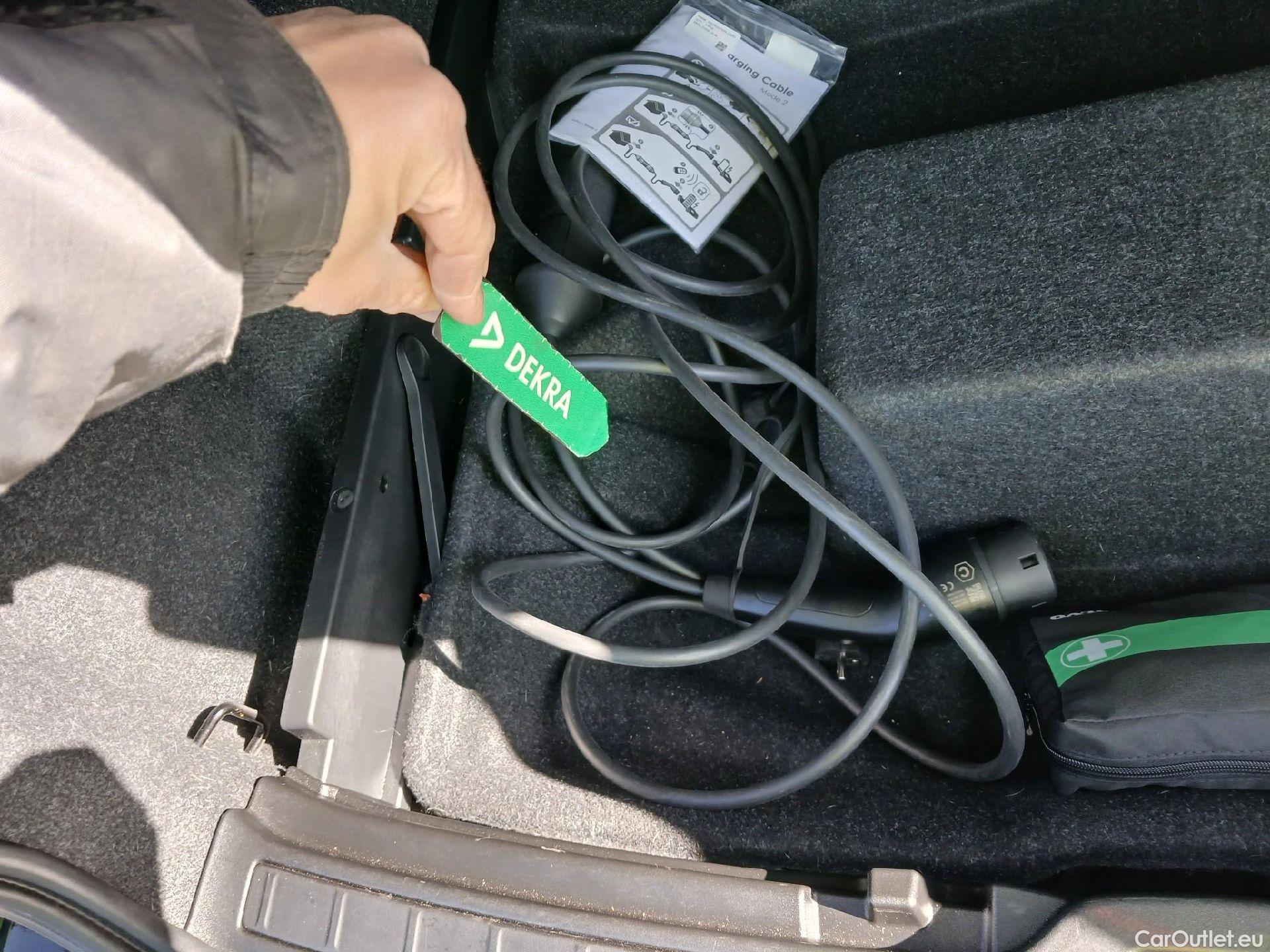  Volvo  XC 40 VOLVO XC40 / 2017 / 5P / todoterreno 1.5 T4 Twin Recharge Inscription Ex Auto #28