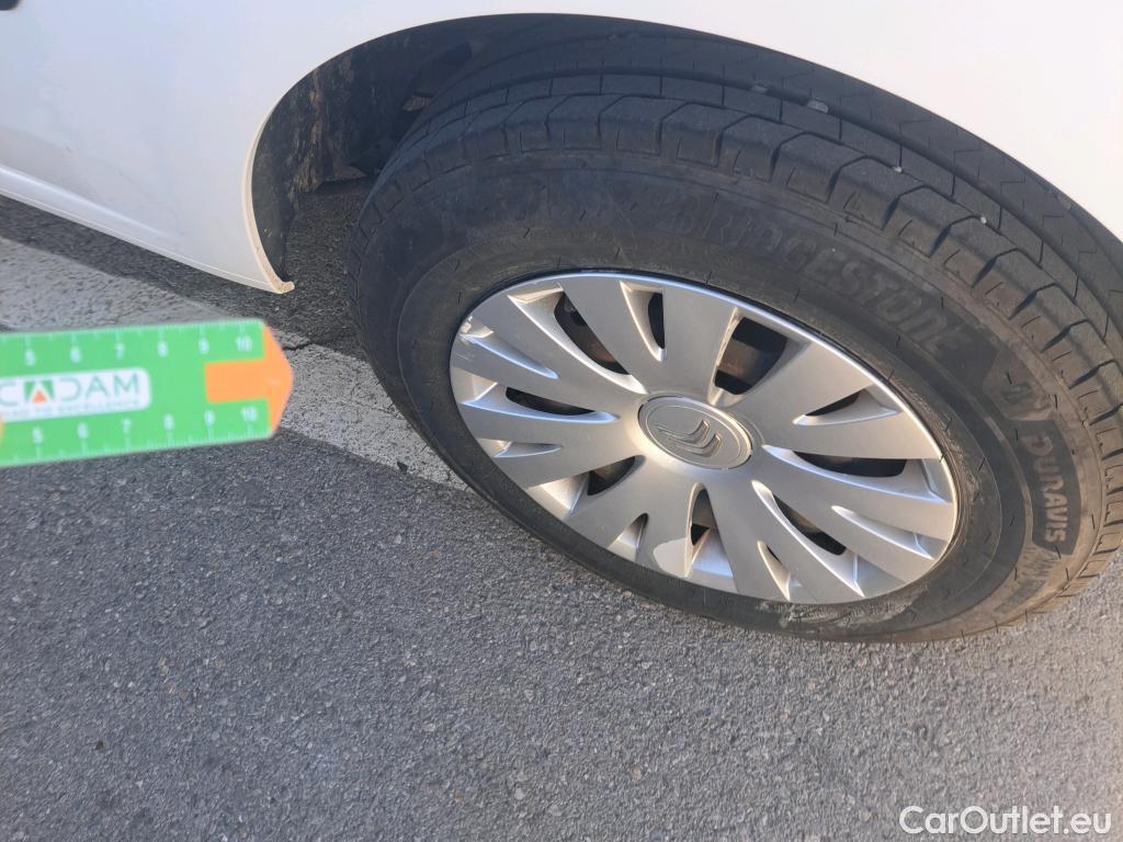  Citroen  Berlingo CITROEN  / 2015 / 4P / furgón derivado de turismo Electric Club #38