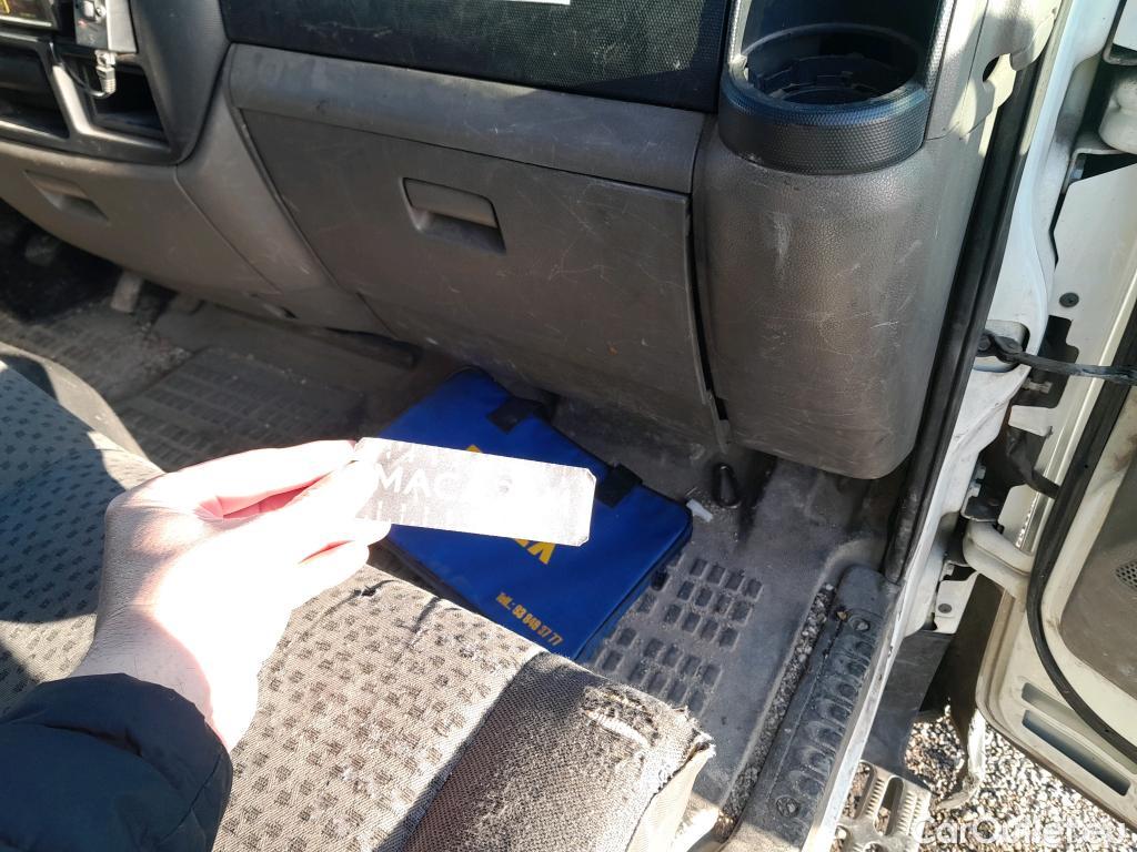  Nissan  Cabstar NISSAN  VU 2p 3G chasis cabina 35.13/3 Básico AA Cabina Abatible L #PLATAFORMA + CESTA ELEVADORA MOVEX# #37